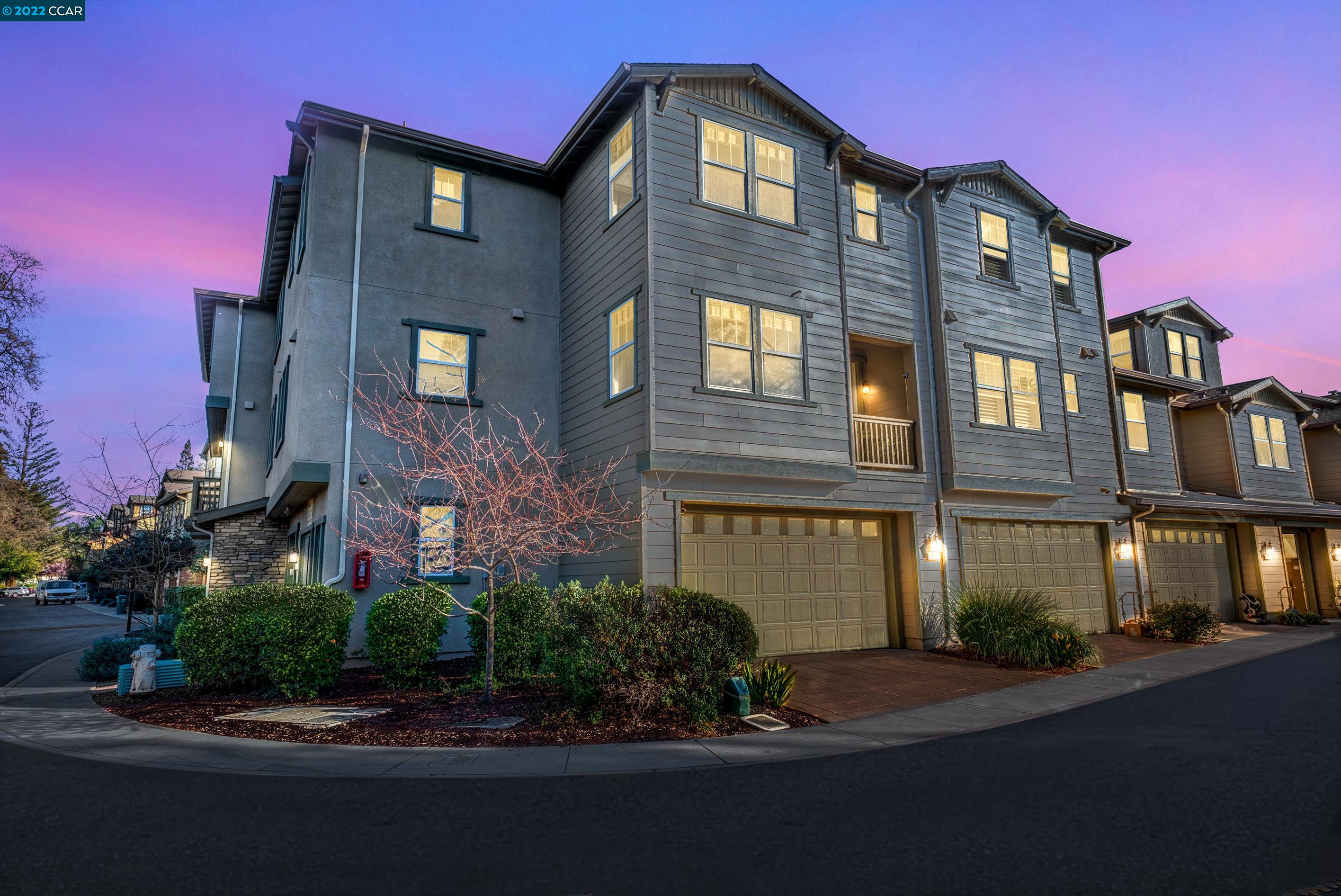 318 El Paseo Cir