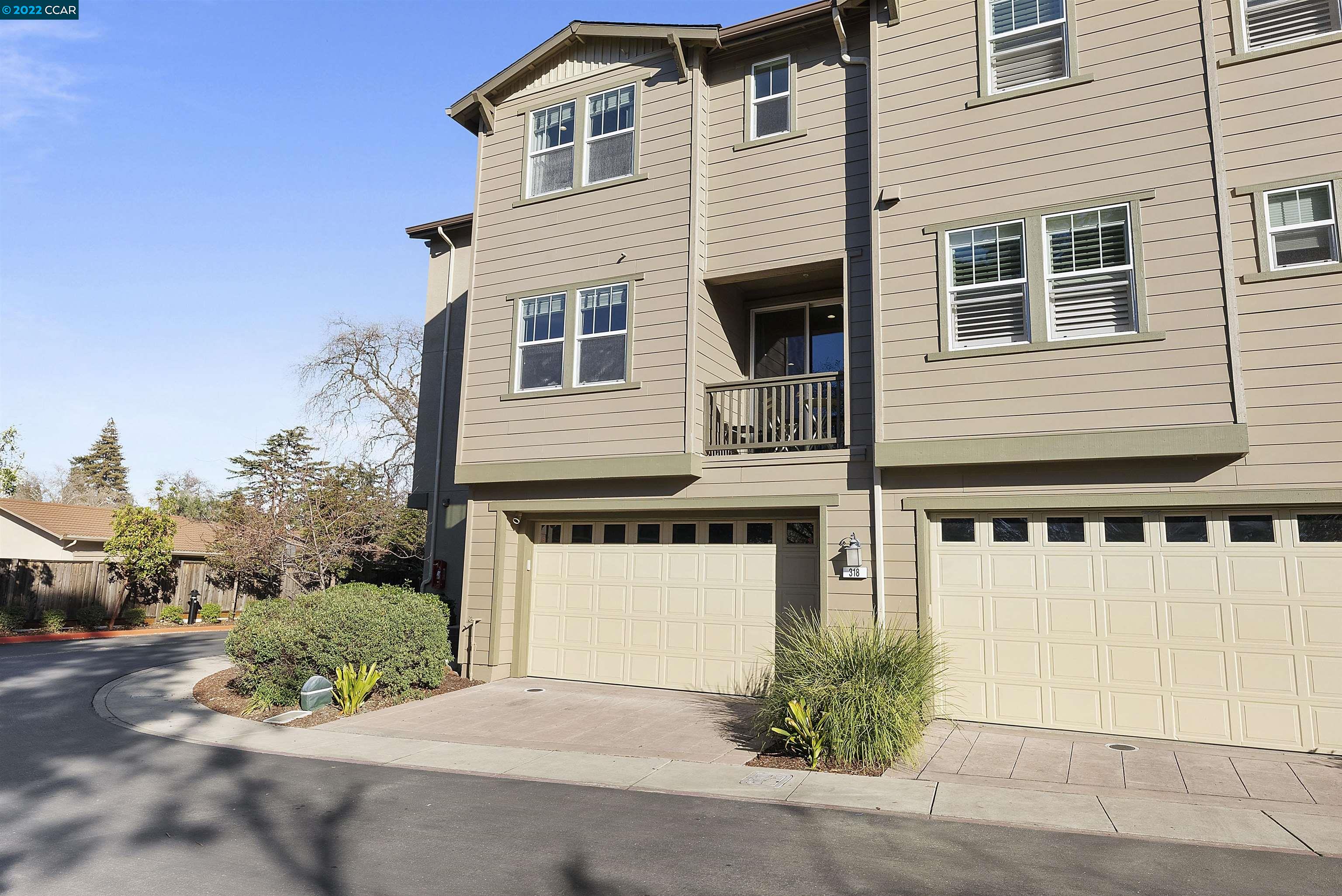 318 El Paseo Cir