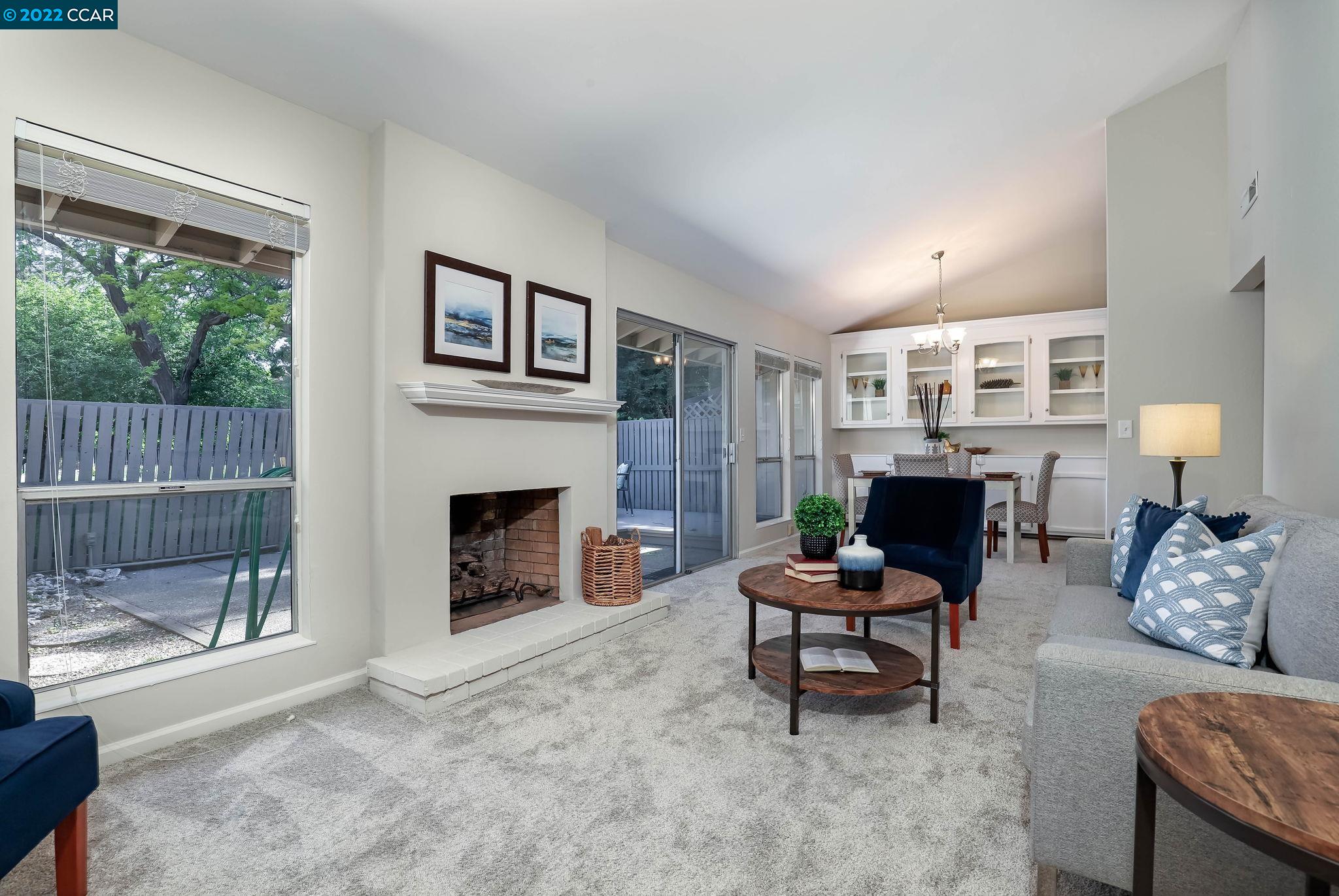 35 Rolling Green Cir