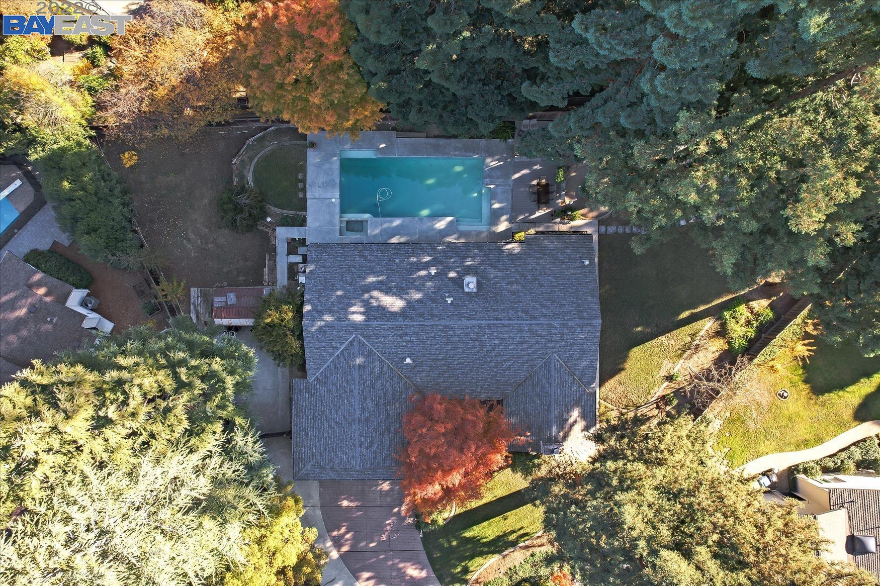 22 Elaine Ct