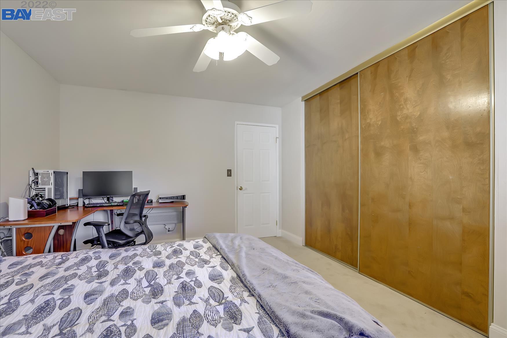 22 Elaine Ct