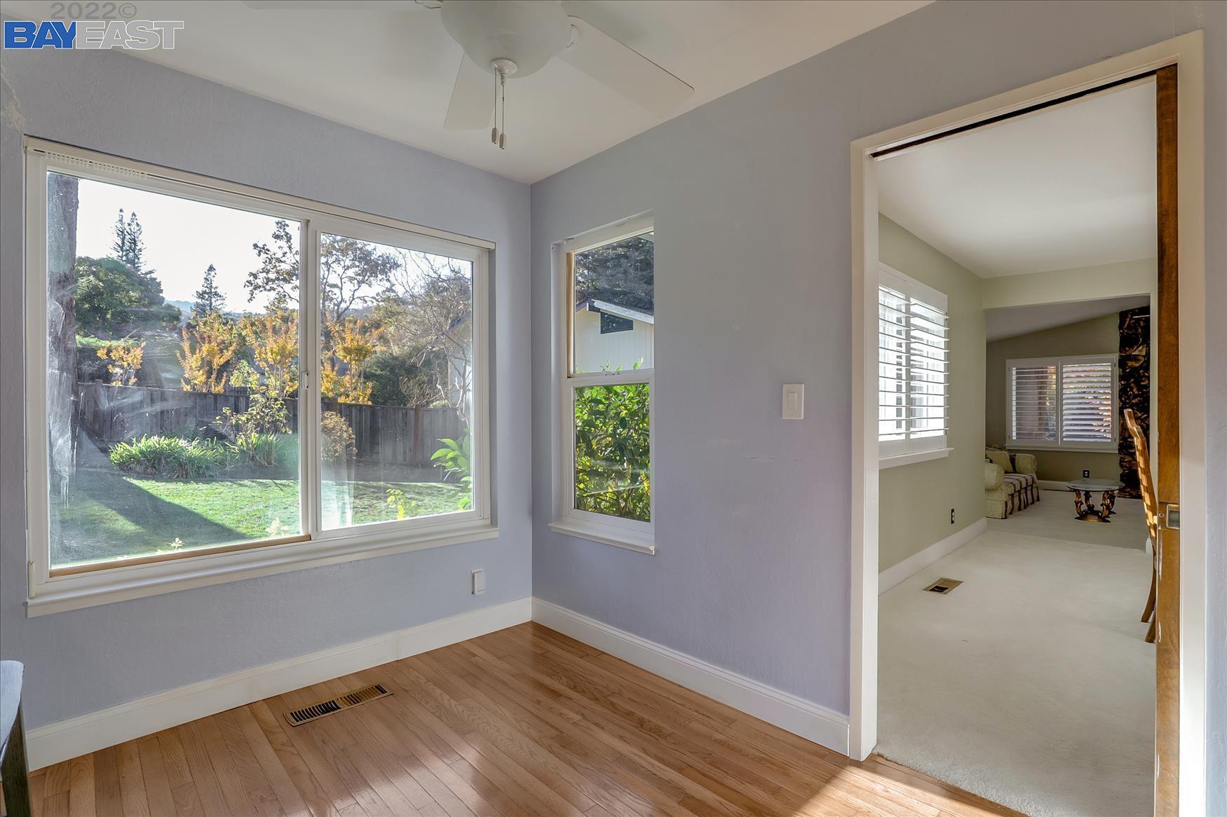 22 Elaine Ct