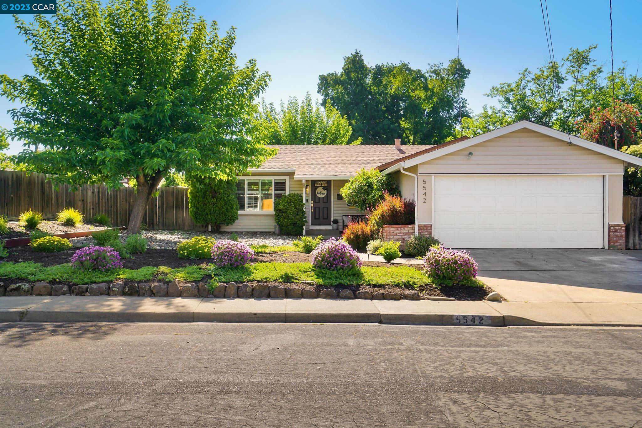 5542 Montana Dr