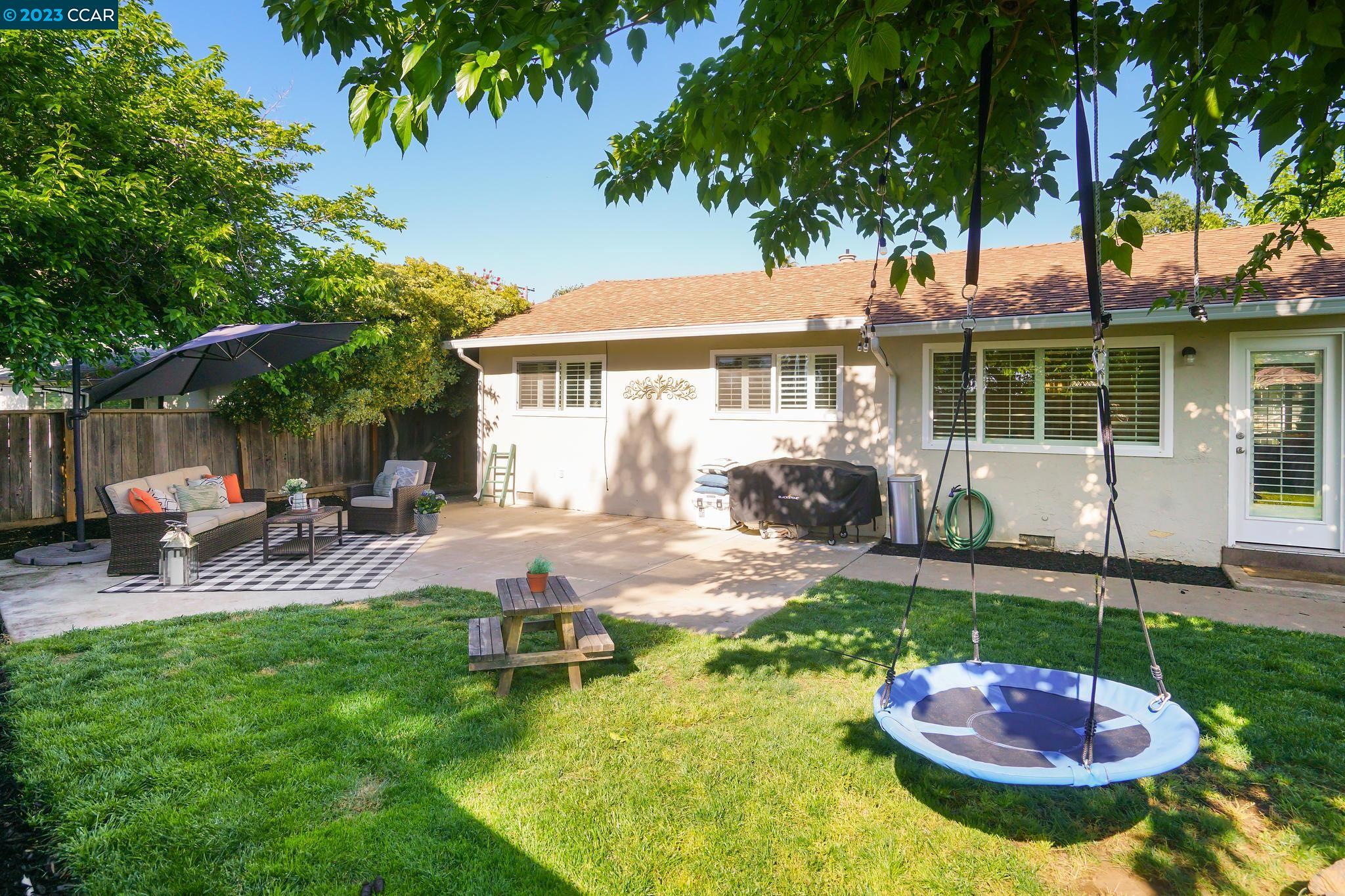 5542 Montana Dr