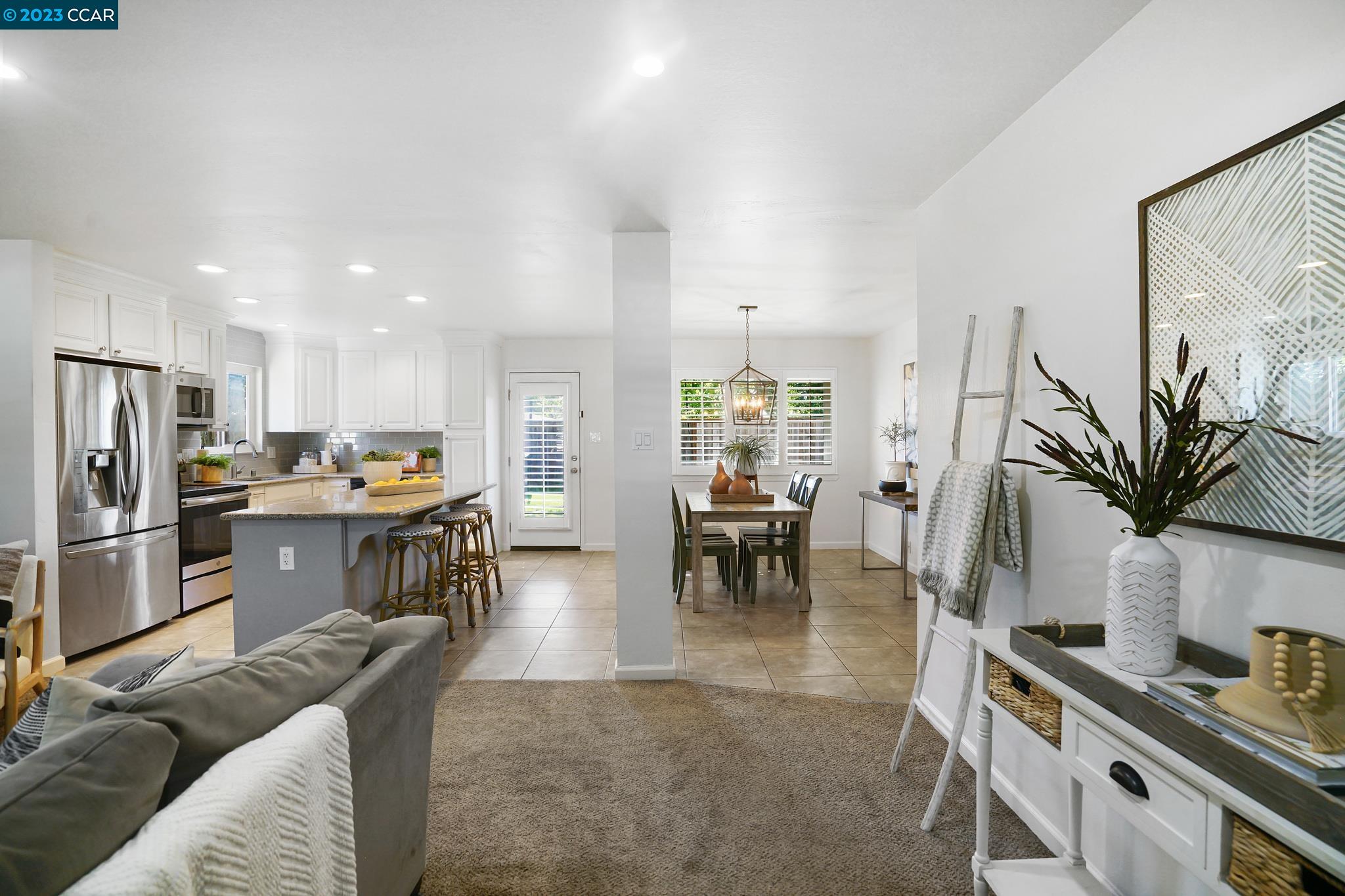5542 Montana Dr
