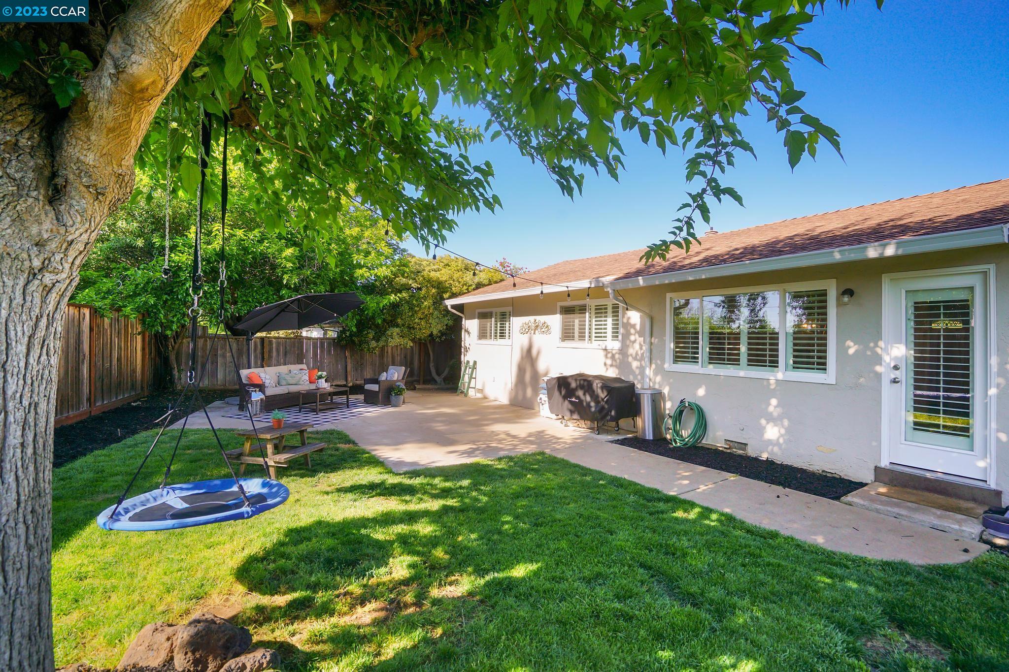 5542 Montana Dr