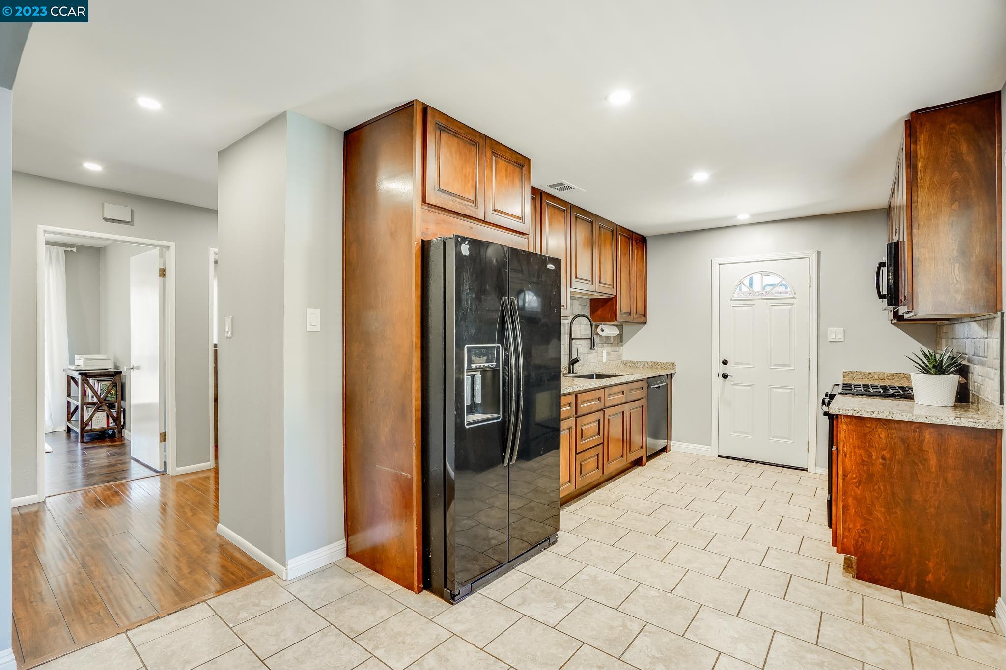 1407 Carol Dr