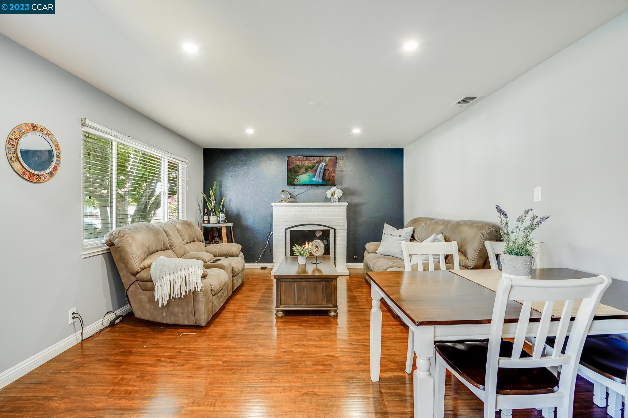 1407 Carol Dr