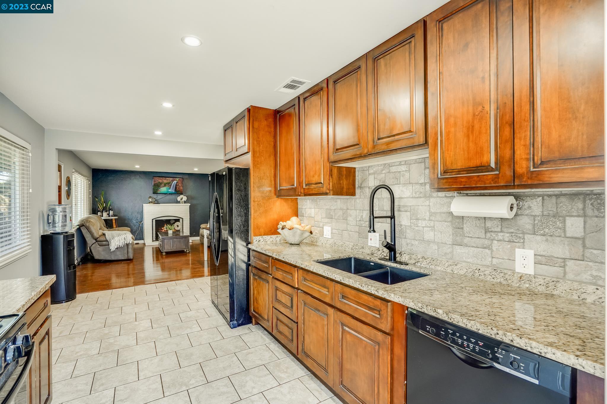 1407 Carol Dr