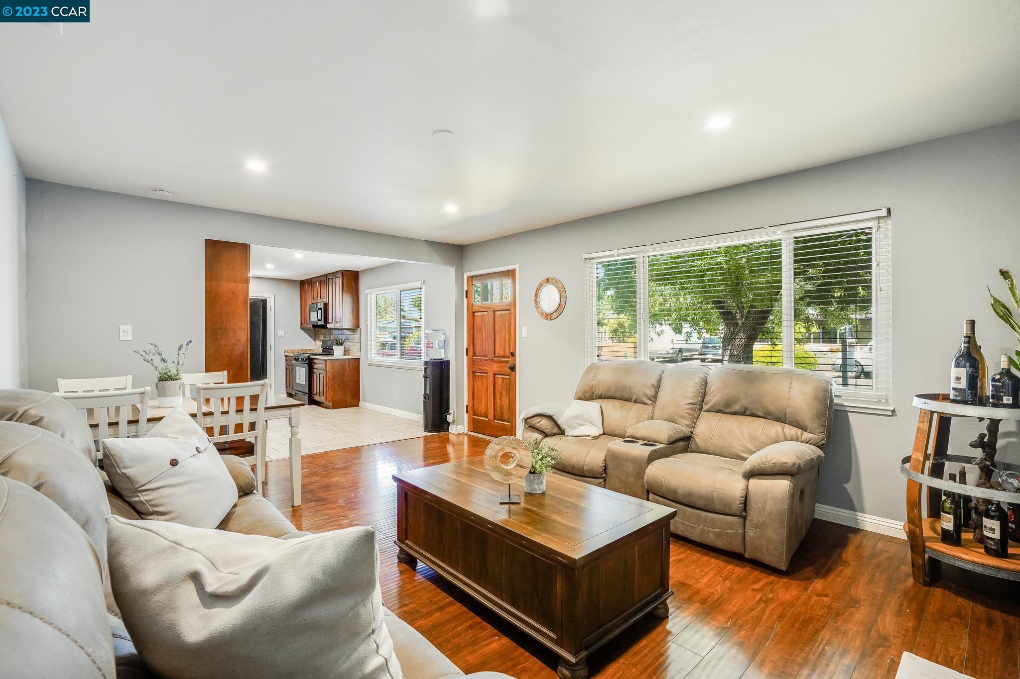 1407 Carol Dr