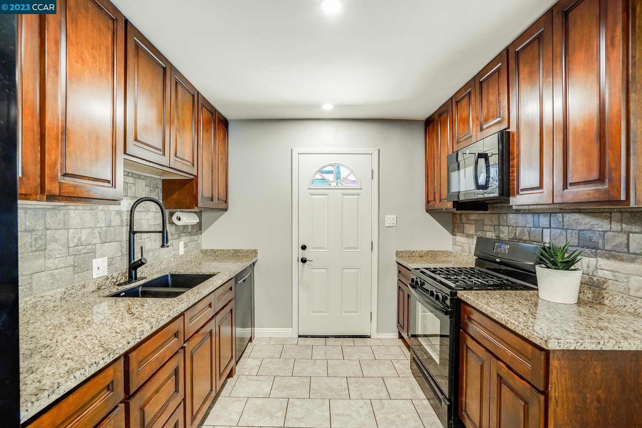 1407 Carol Dr