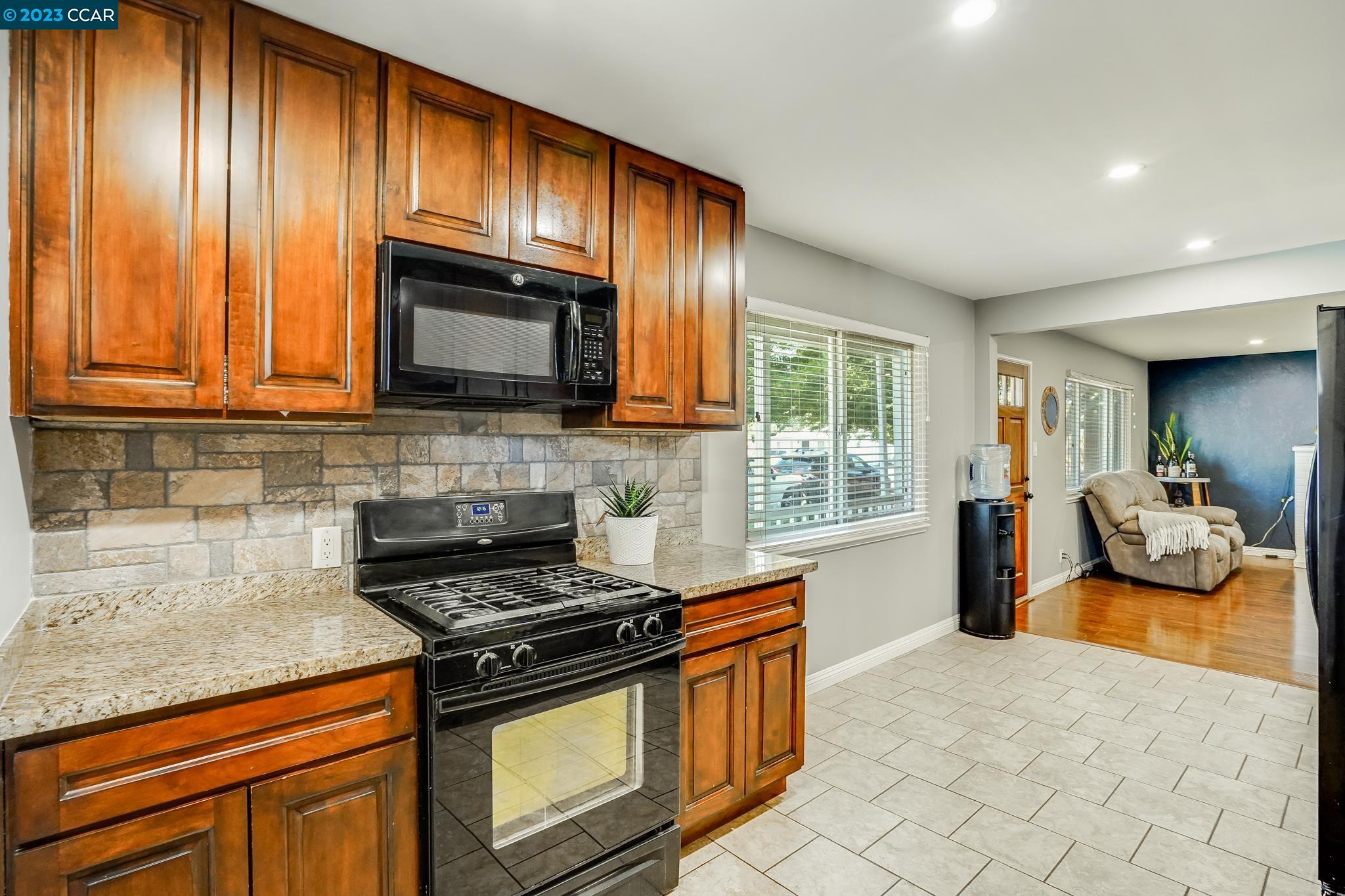 1407 Carol Dr