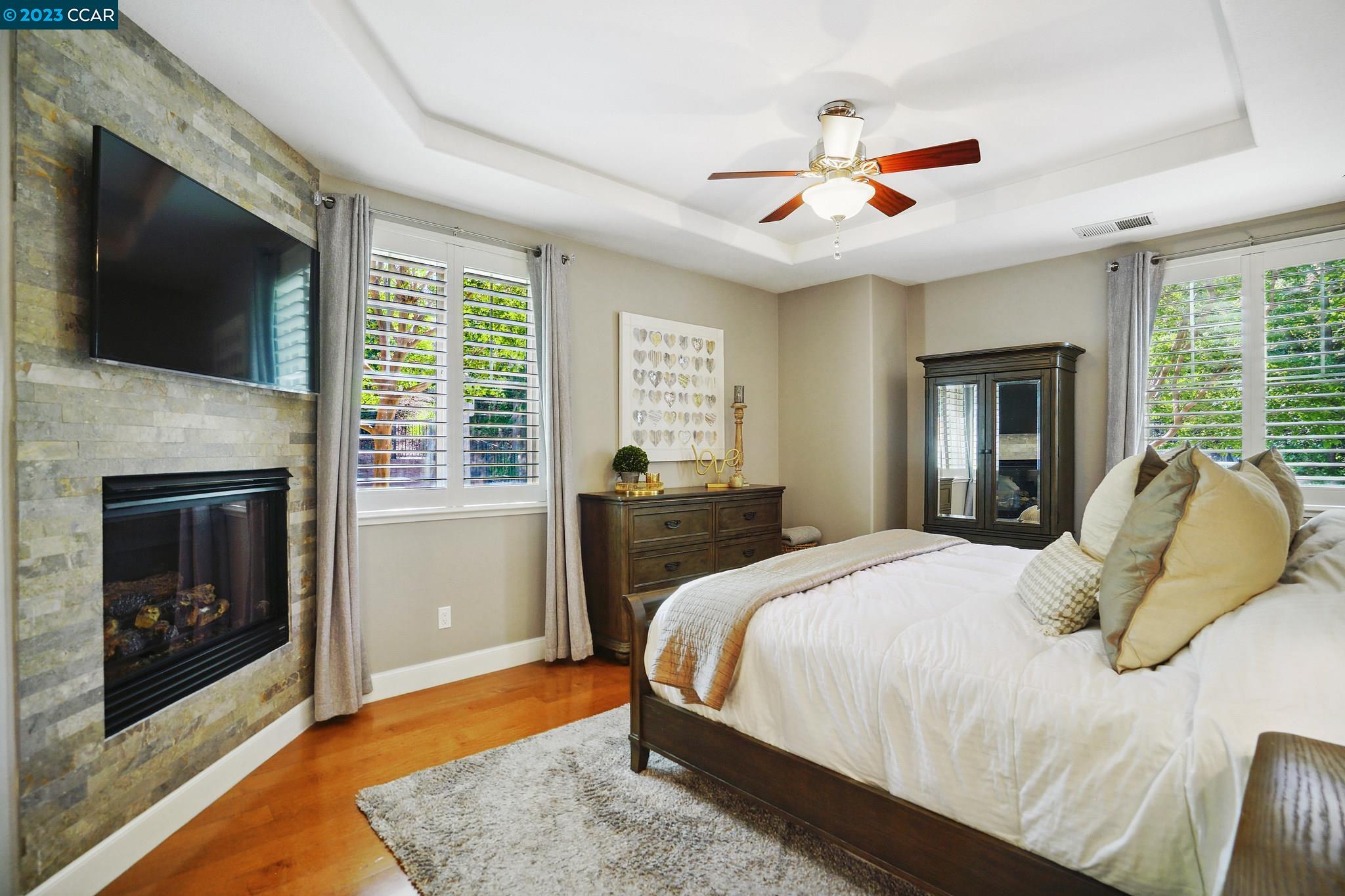 124 Sugarloaf Ct