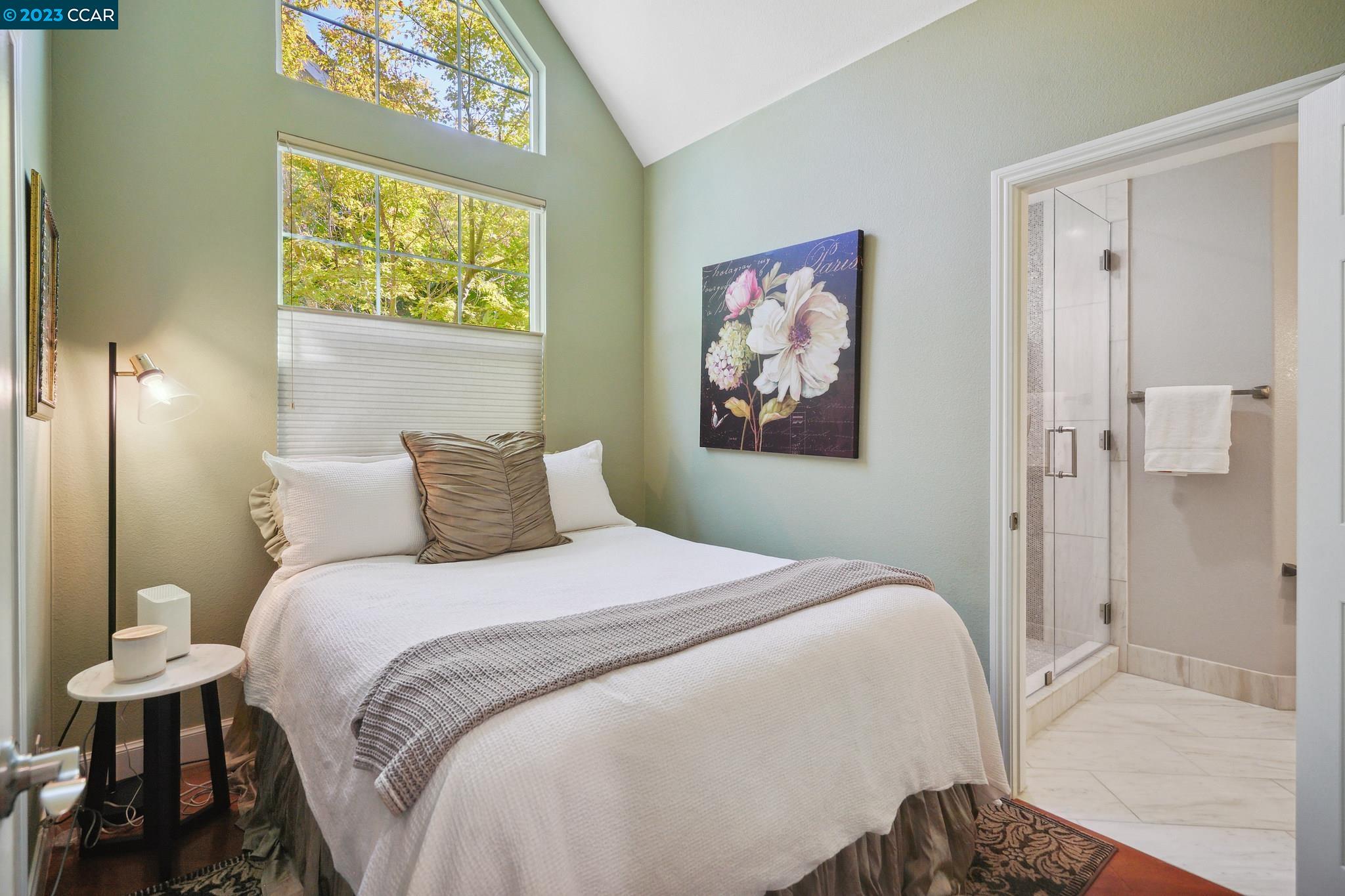 124 Sugarloaf Ct