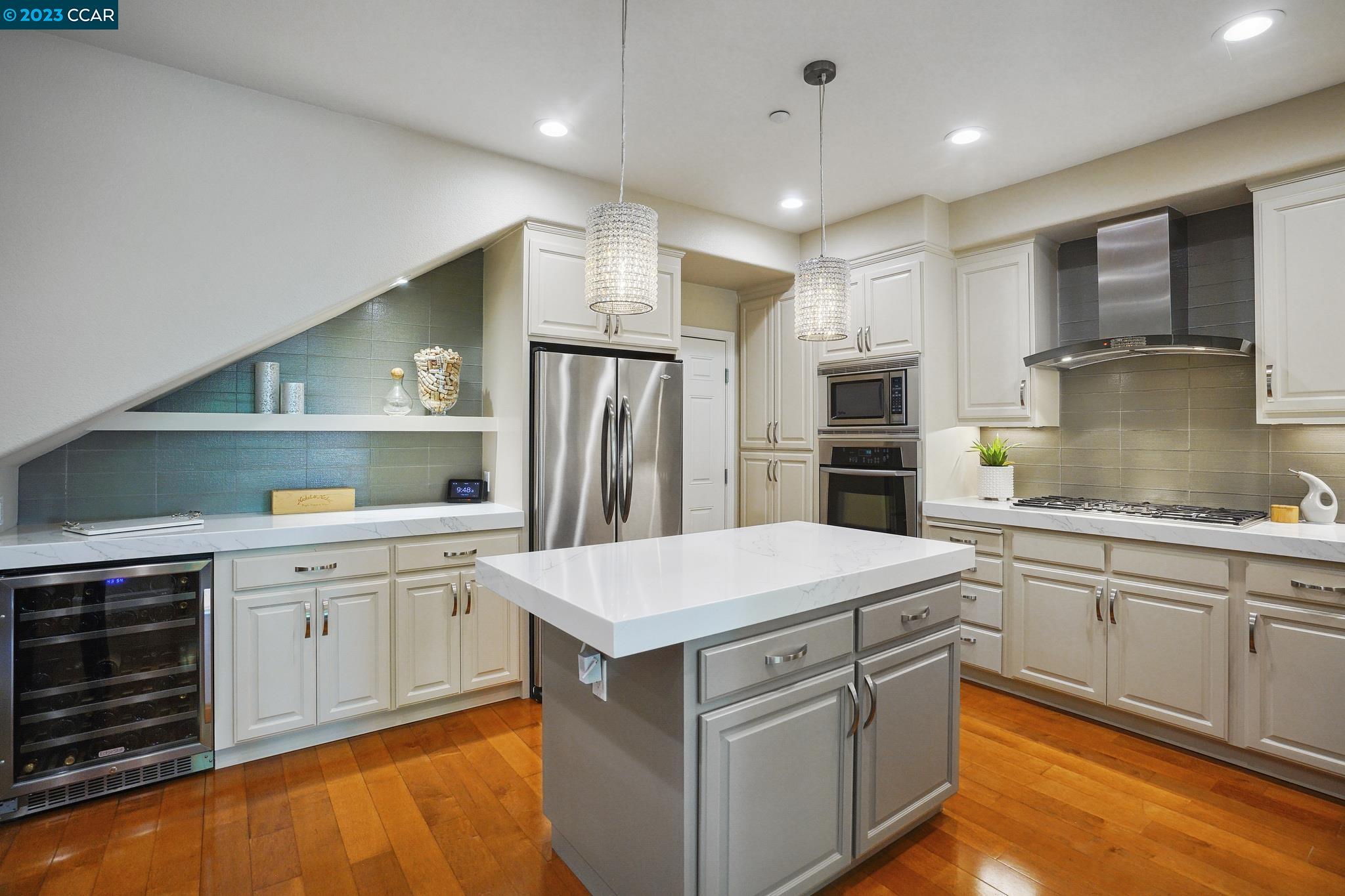 124 Sugarloaf Ct