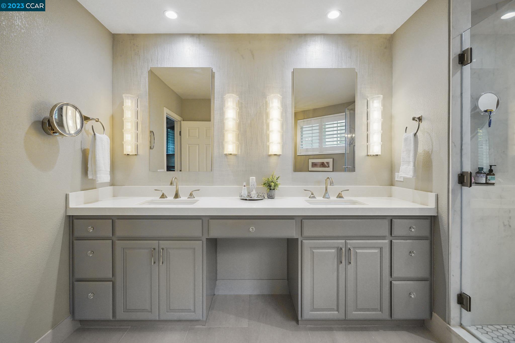 124 Sugarloaf Ct