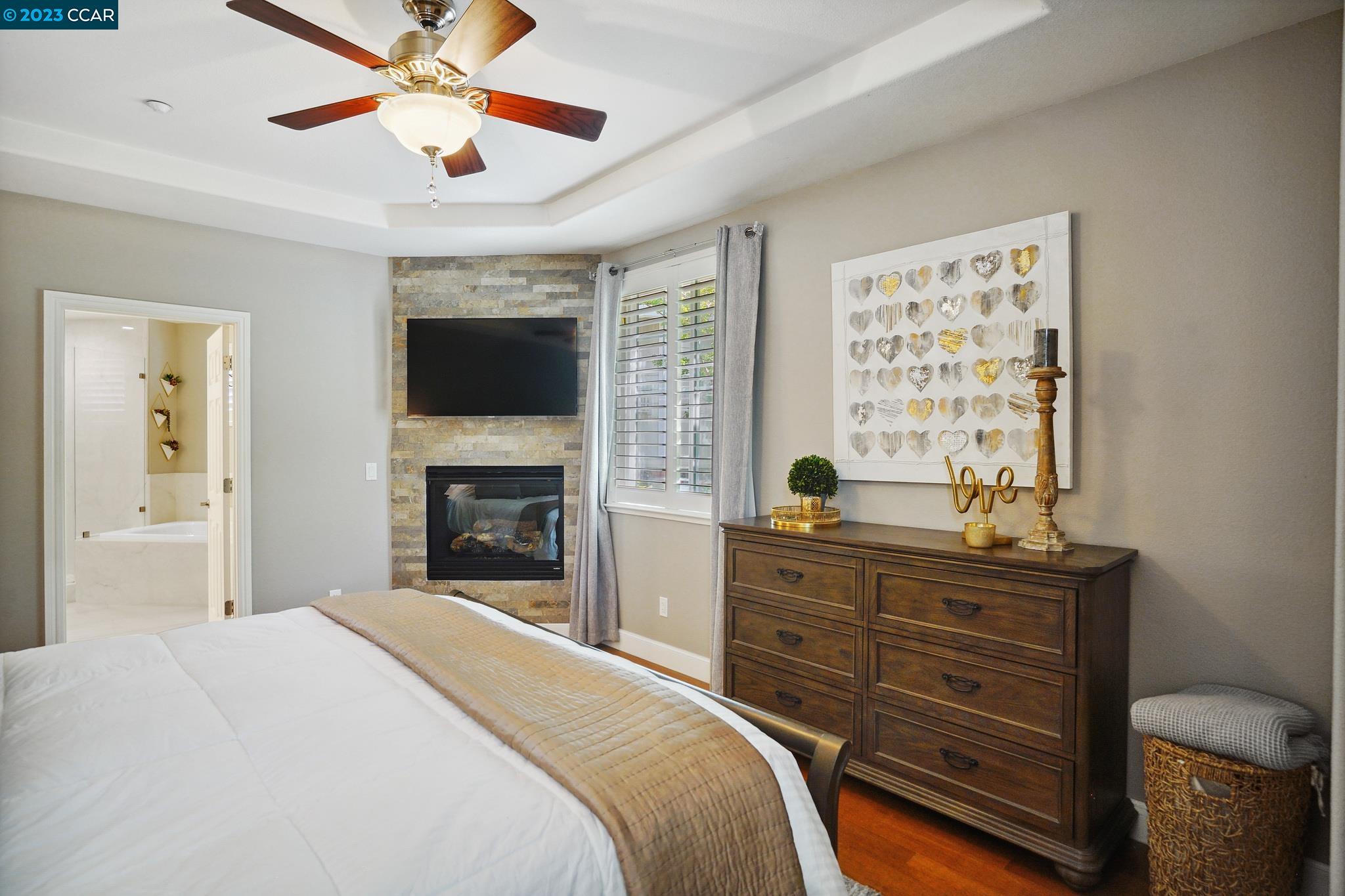 124 Sugarloaf Ct