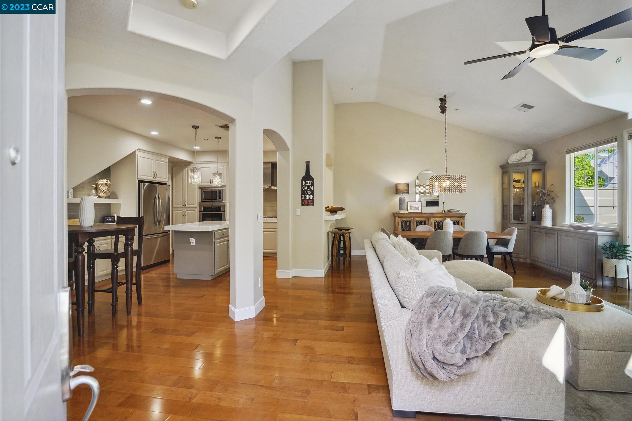 124 Sugarloaf Ct