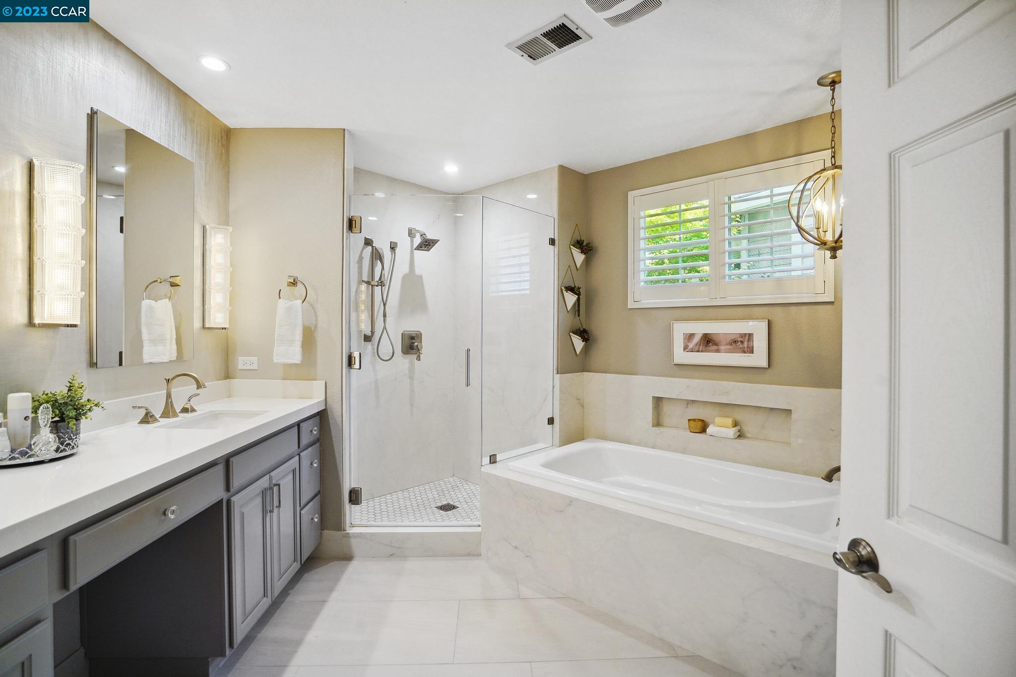 124 Sugarloaf Ct