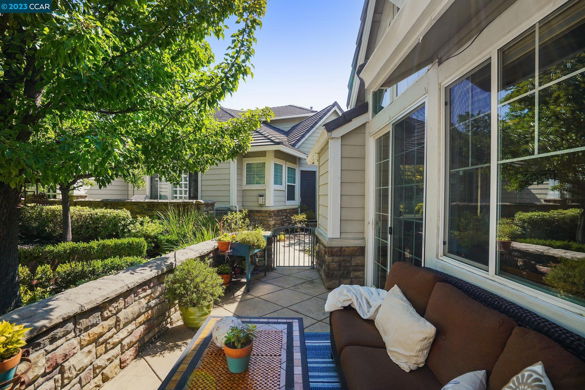 124 Sugarloaf Ct