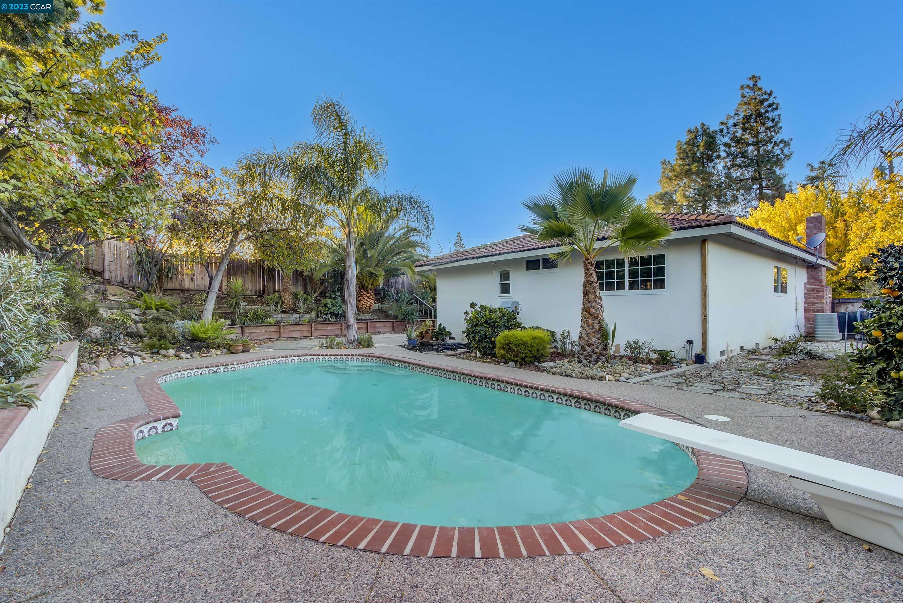 1337 Oregon Dr