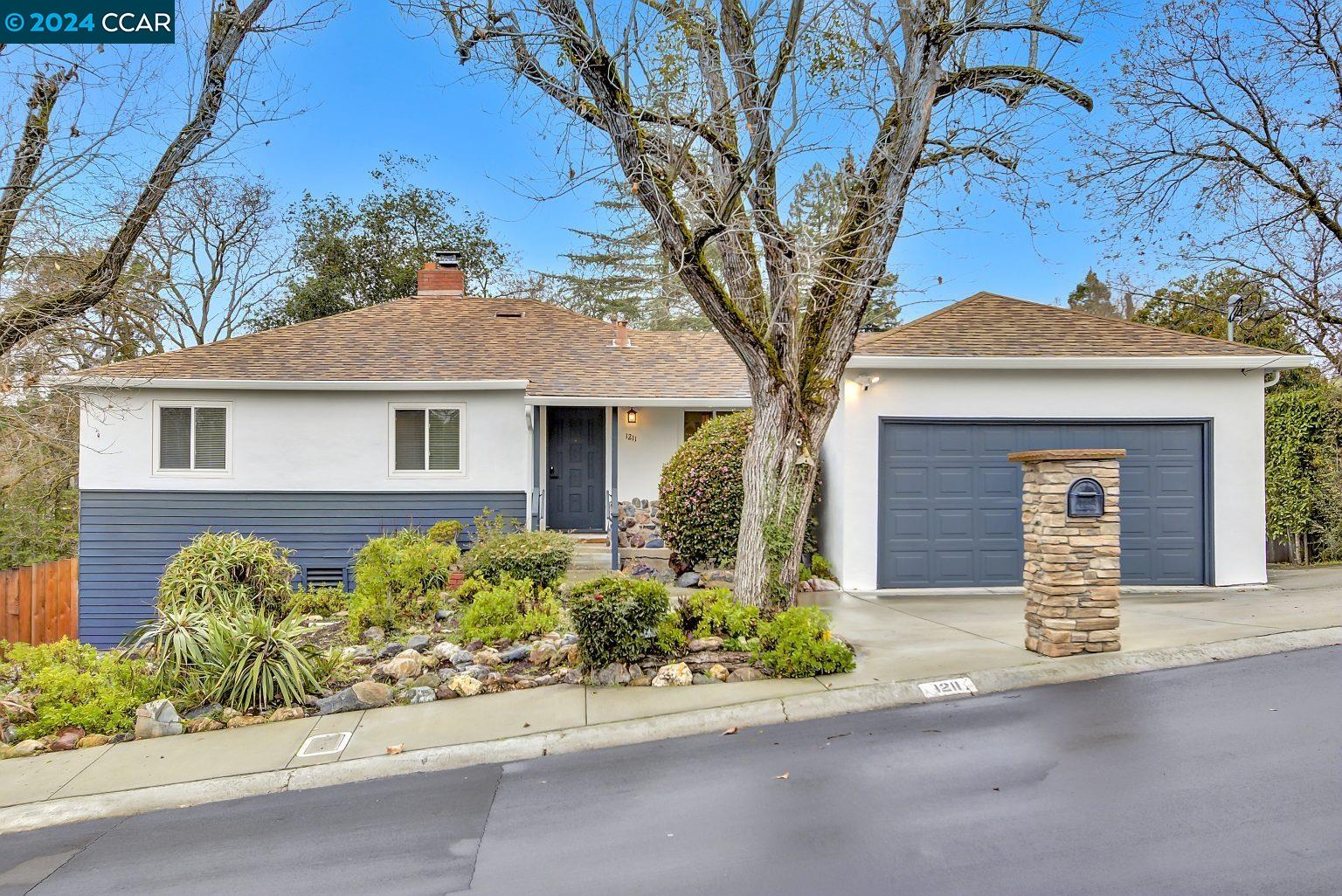 1211 El Curtola Blvd