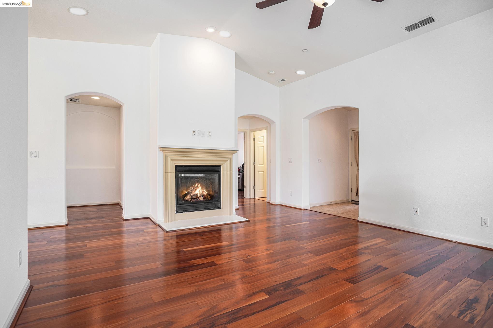 518 Anglebrook