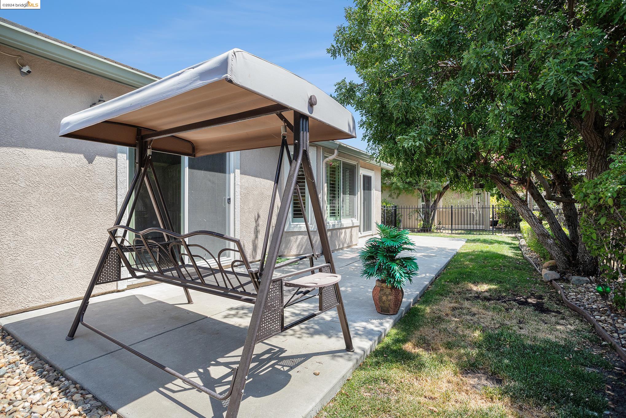 518 Anglebrook