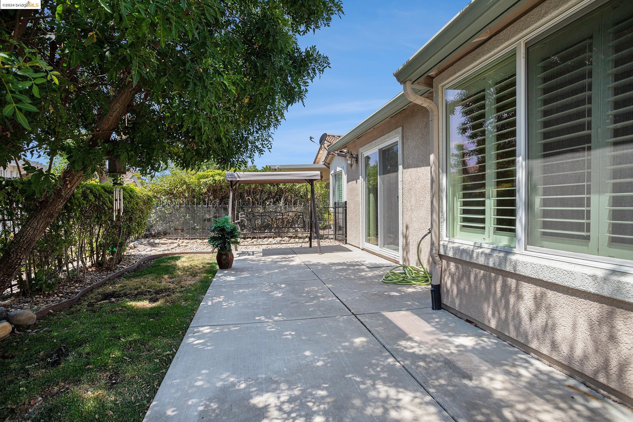 518 Anglebrook