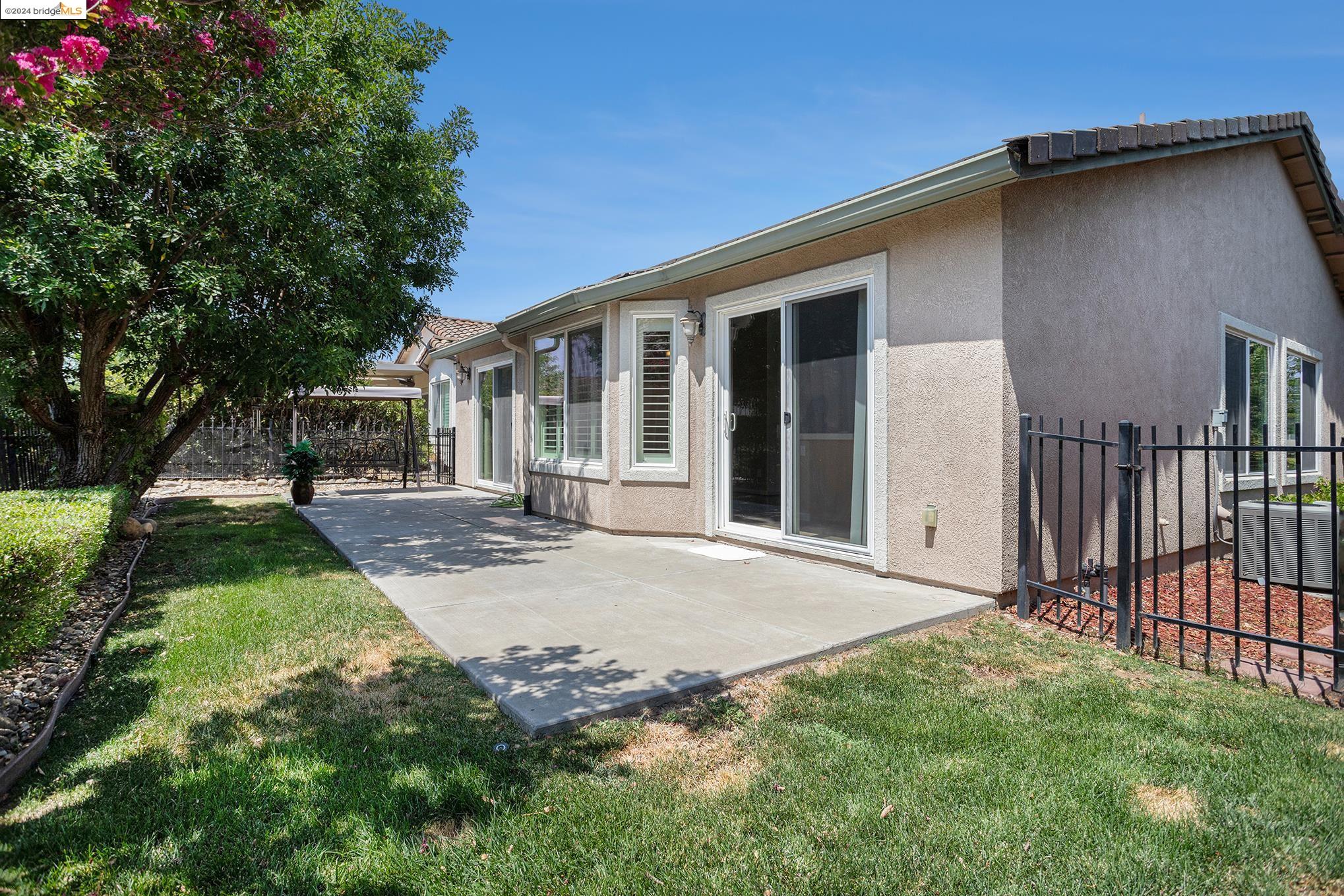518 Anglebrook