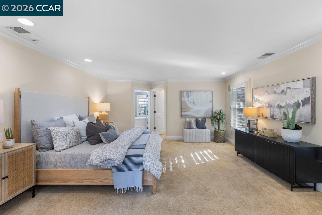 10 Crownridge Dr