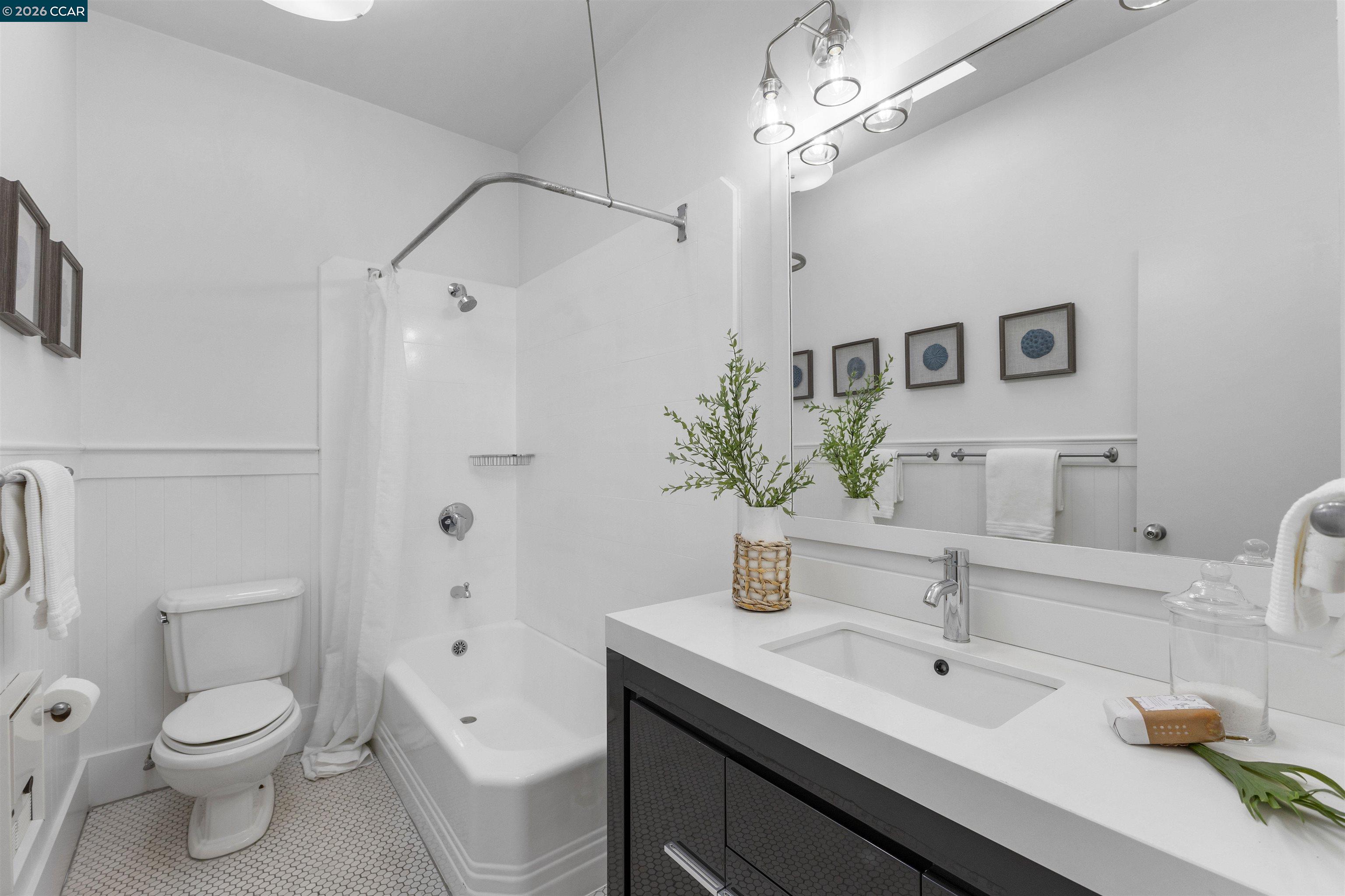 3934 Cesar Chavez St