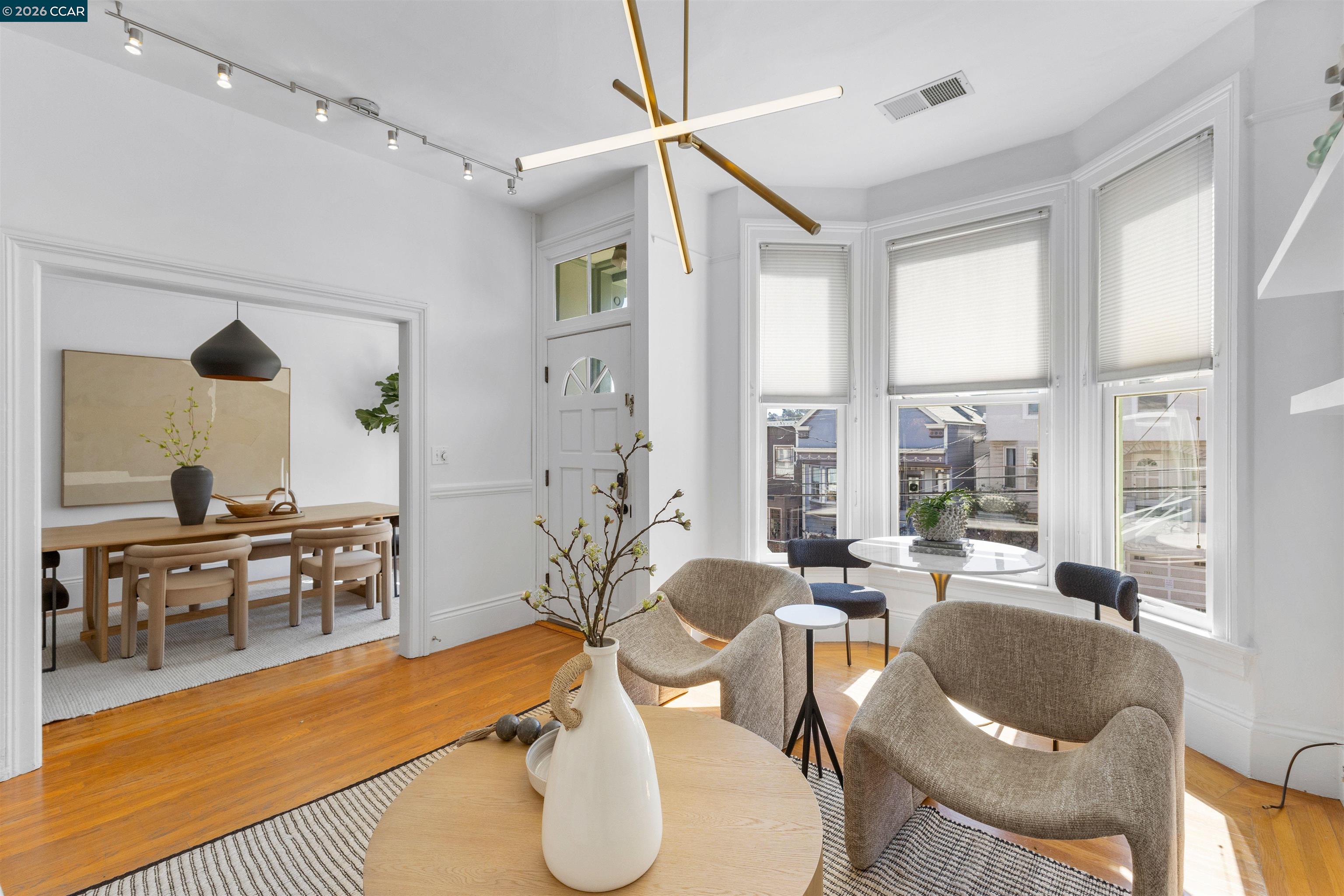 3934 Cesar Chavez St