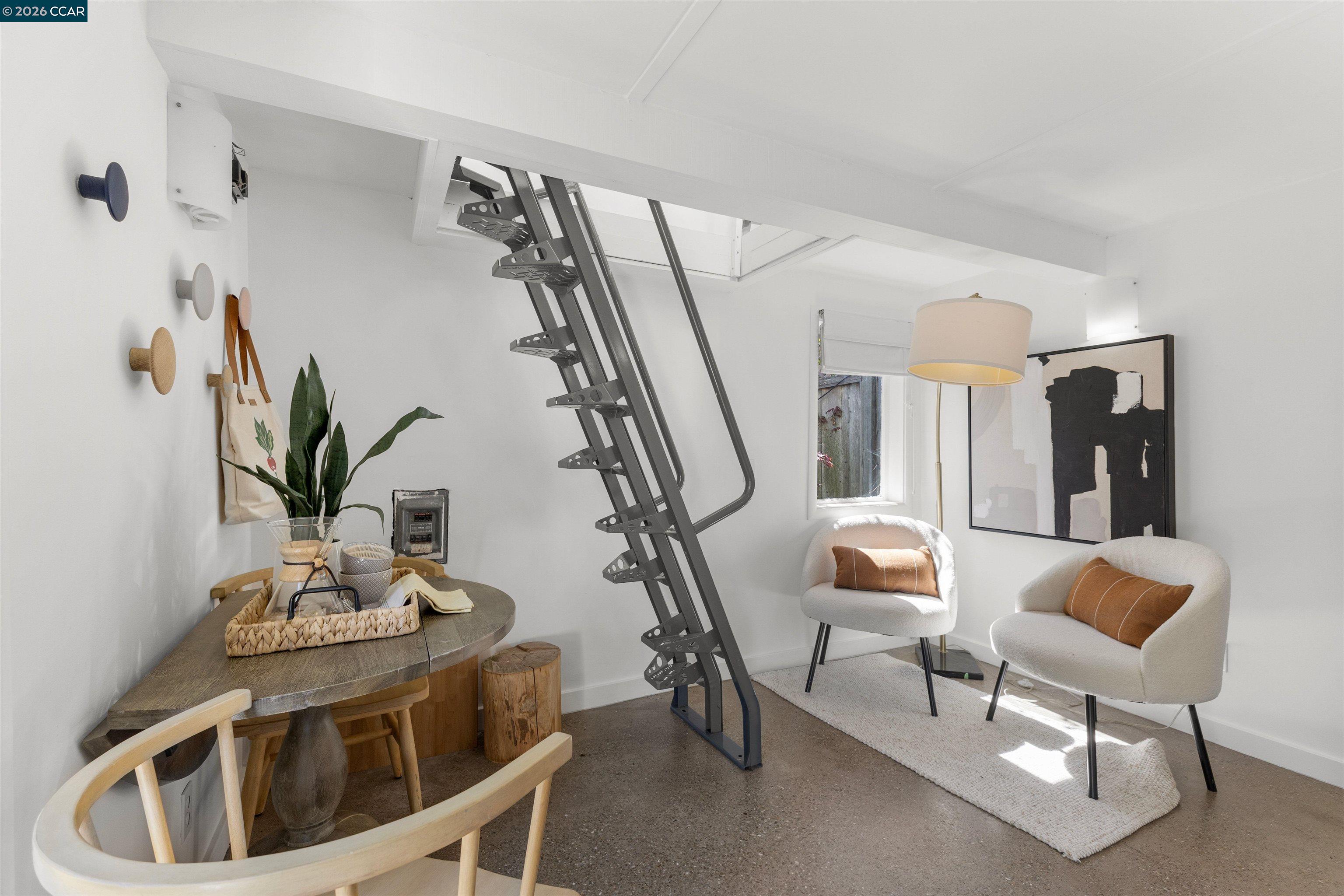 3934 Cesar Chavez St