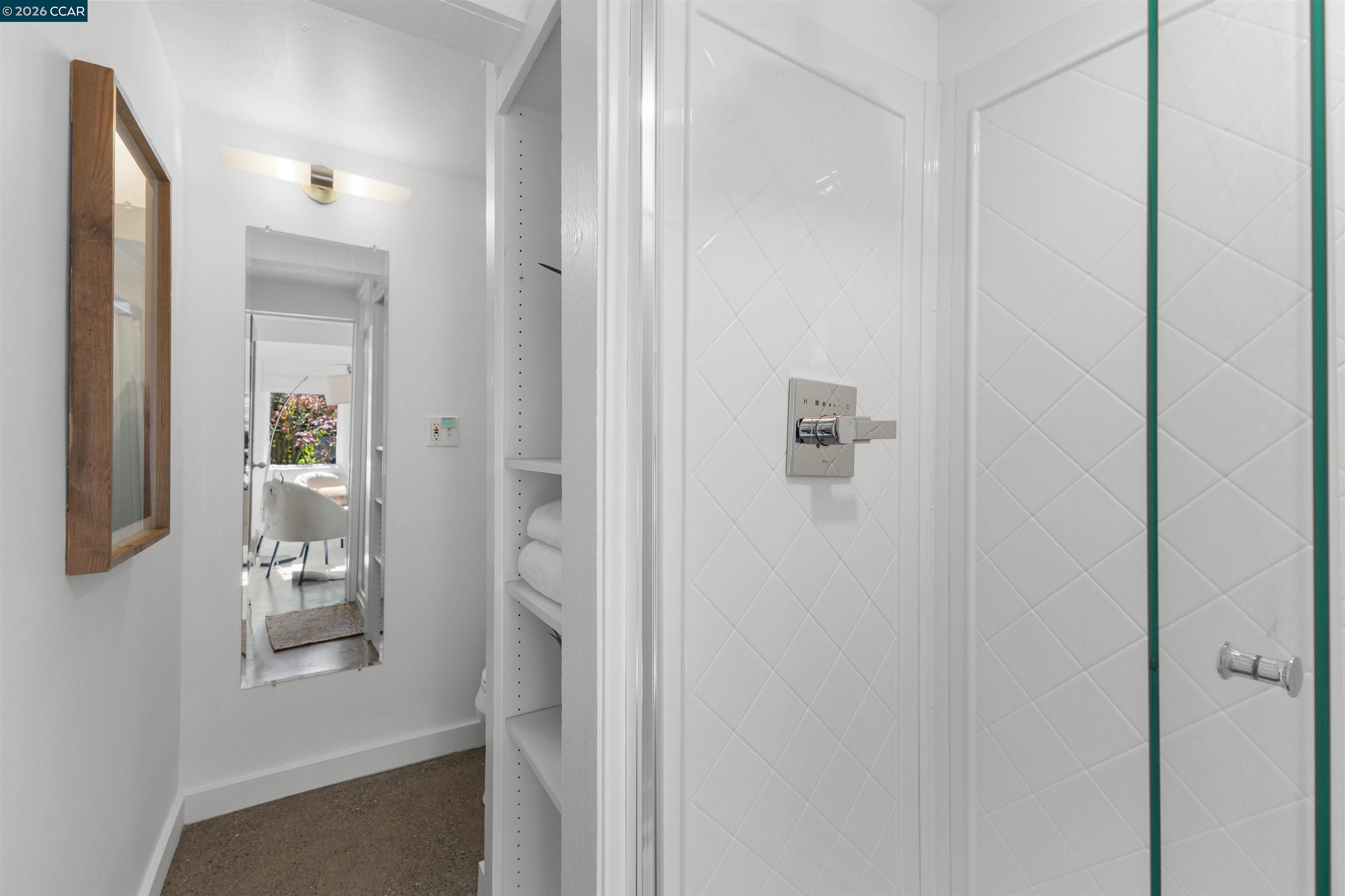 3934 Cesar Chavez St