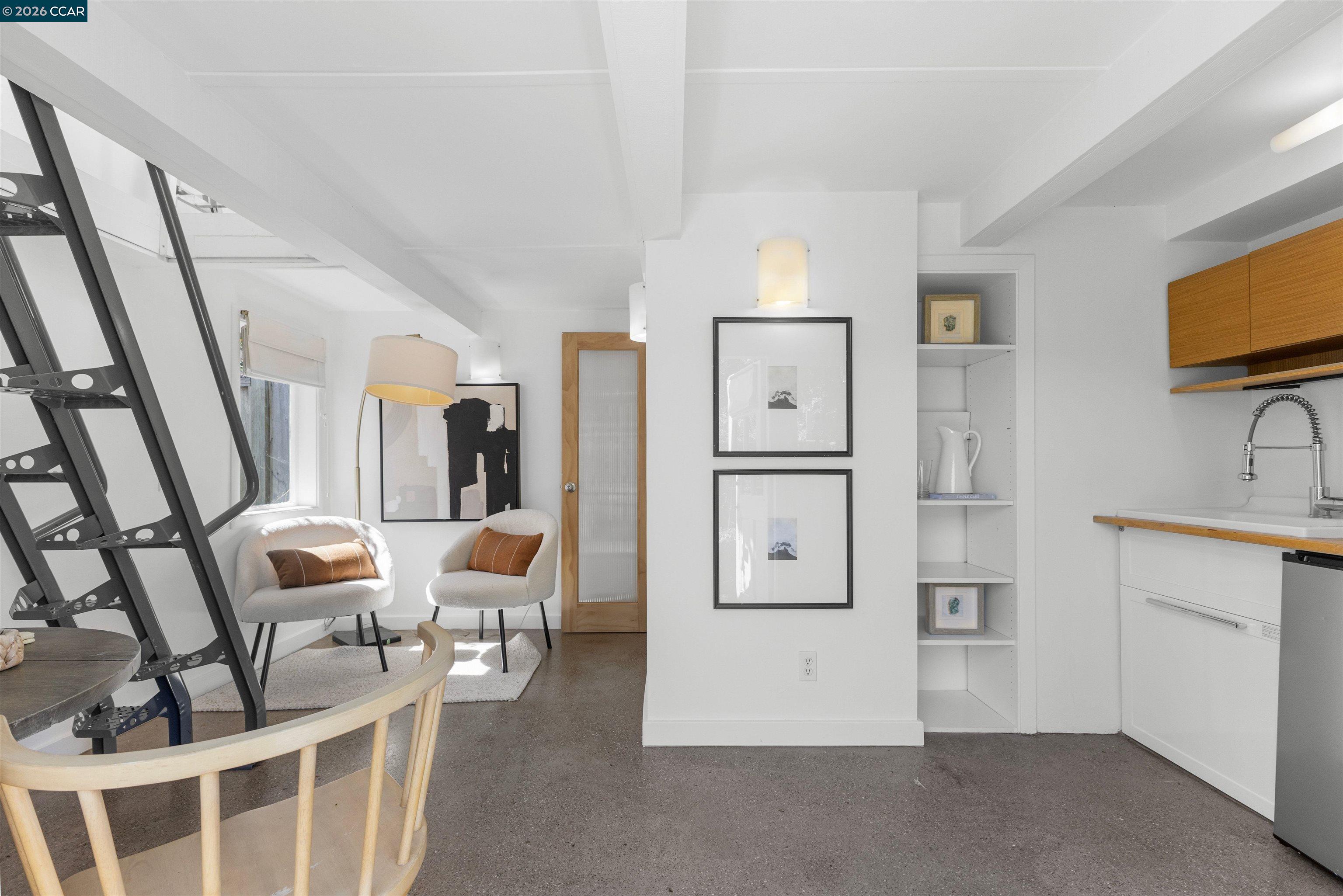 3934 Cesar Chavez St