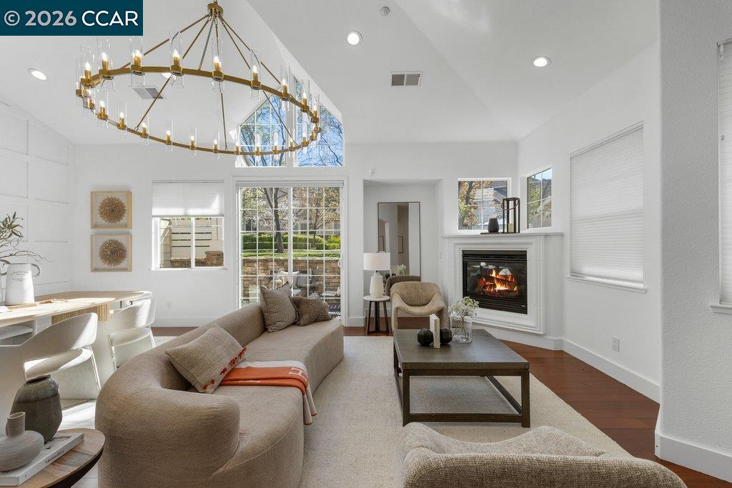172 Sugarloaf Ct