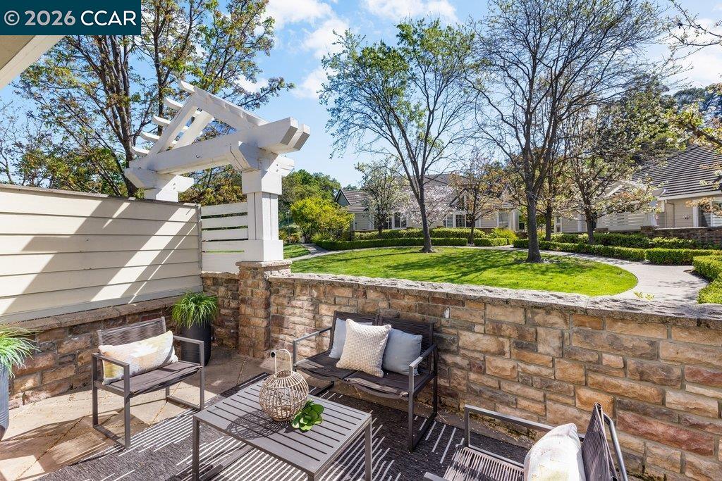 172 Sugarloaf Ct