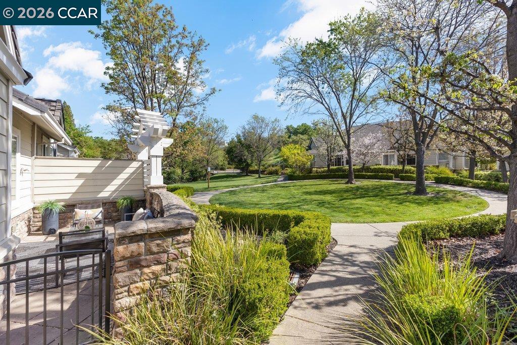 172 Sugarloaf Ct