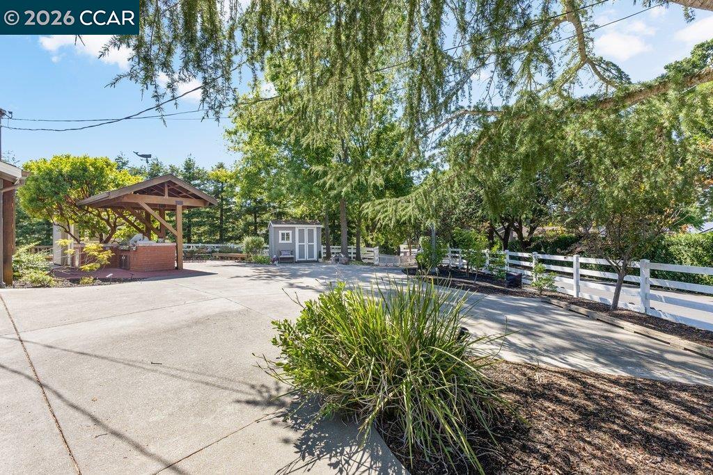 189 Oak Rd