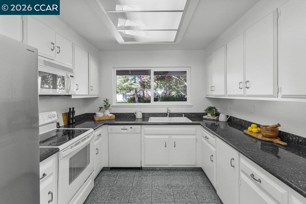 143 Miramonte Dr