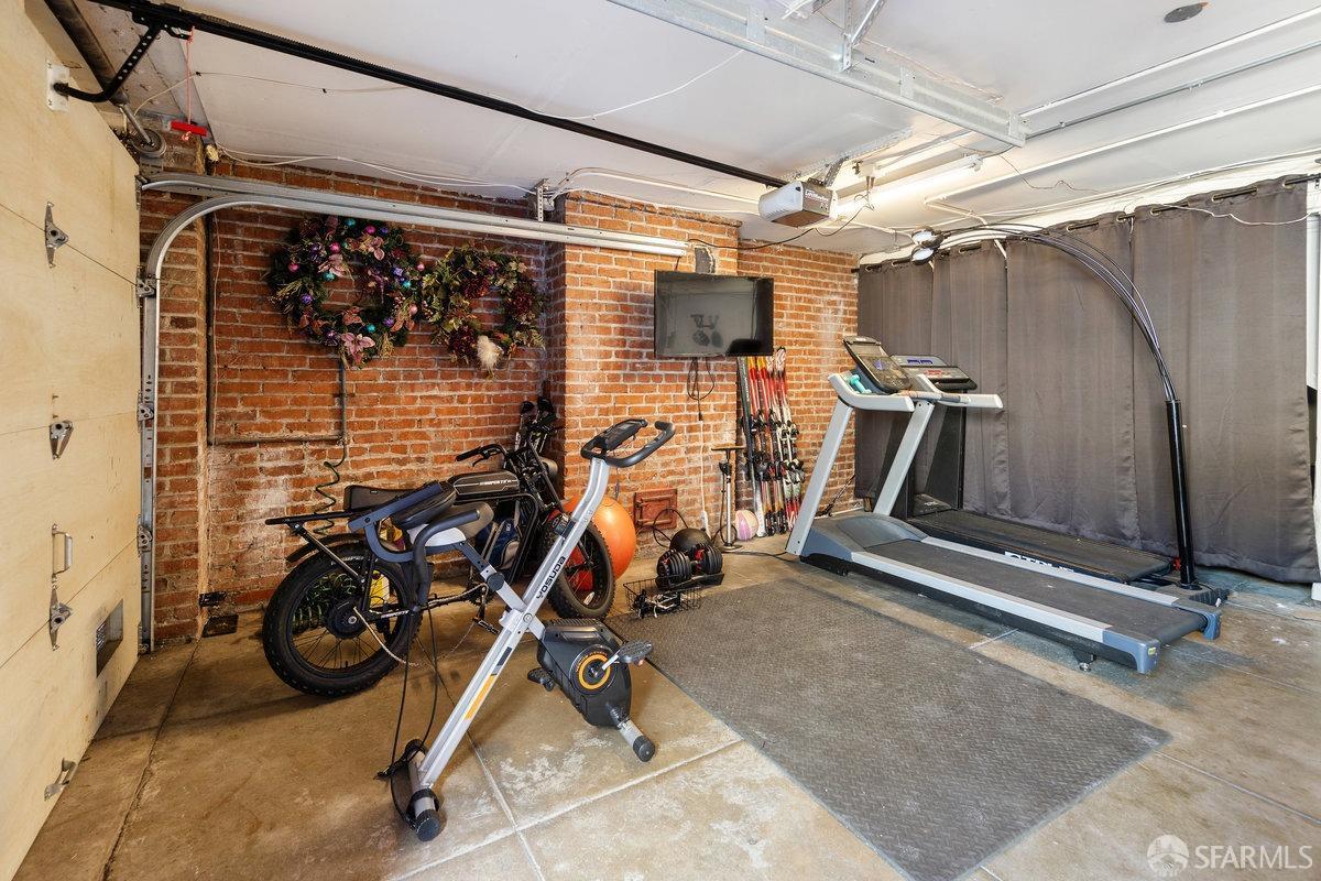 1022 Powell Street # 1