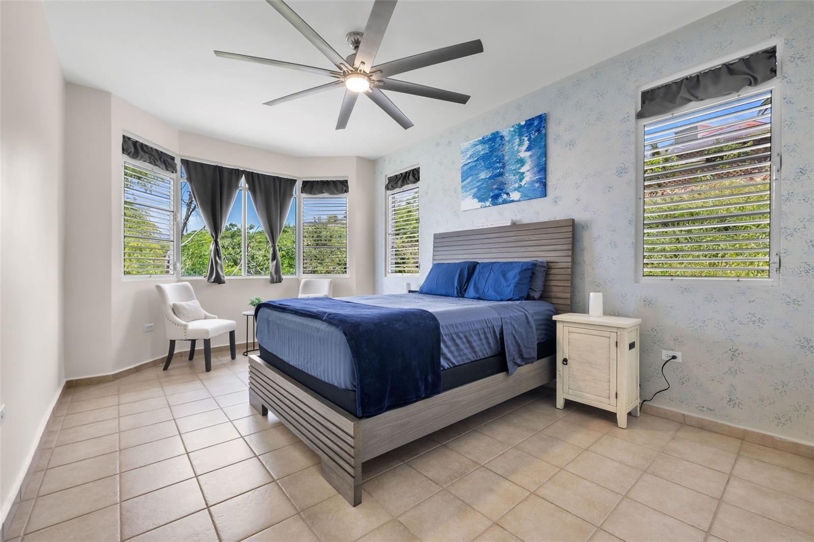 180 PALMAS DRIVE #52-03