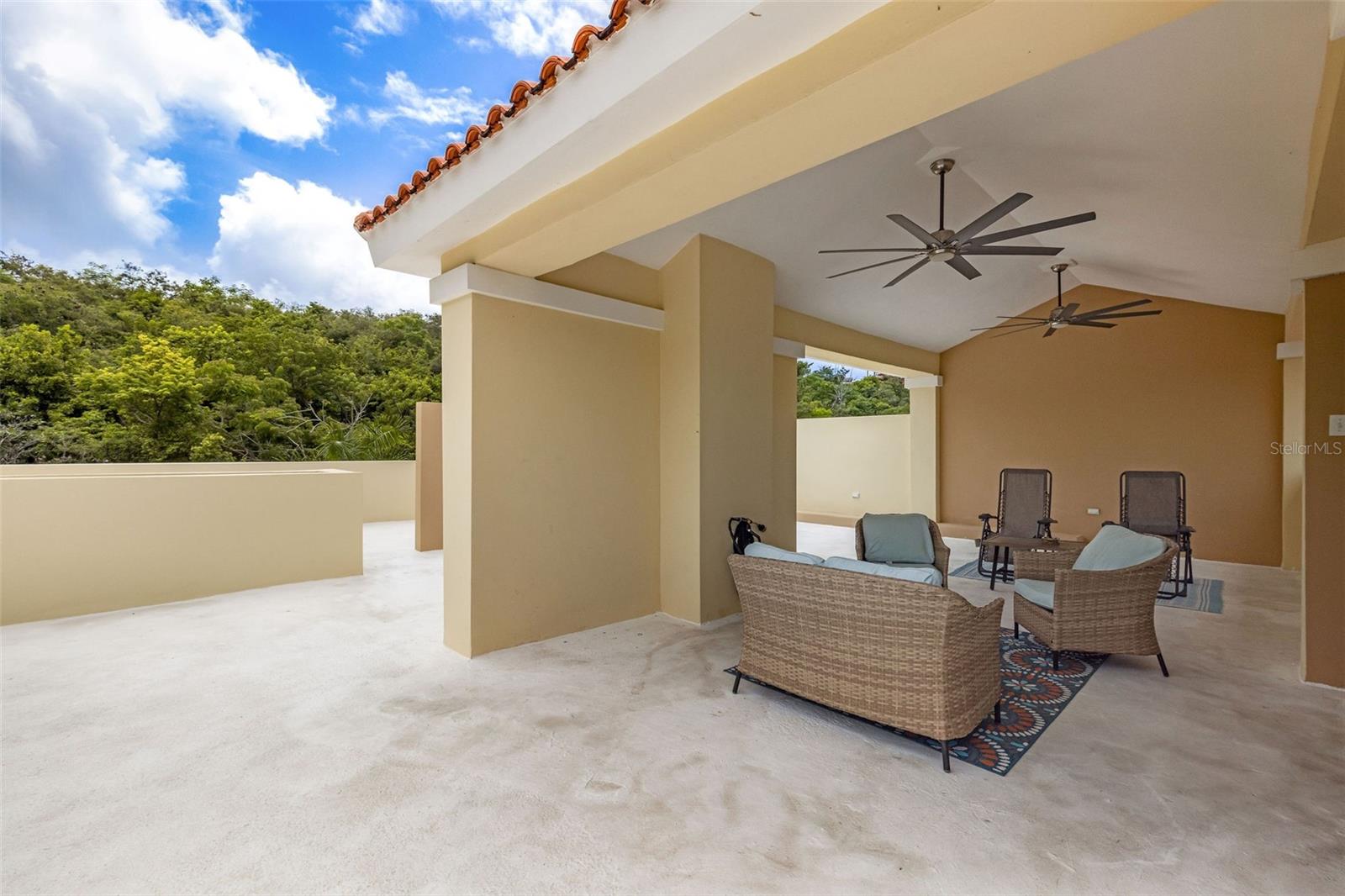 180 PALMAS DRIVE #52-03