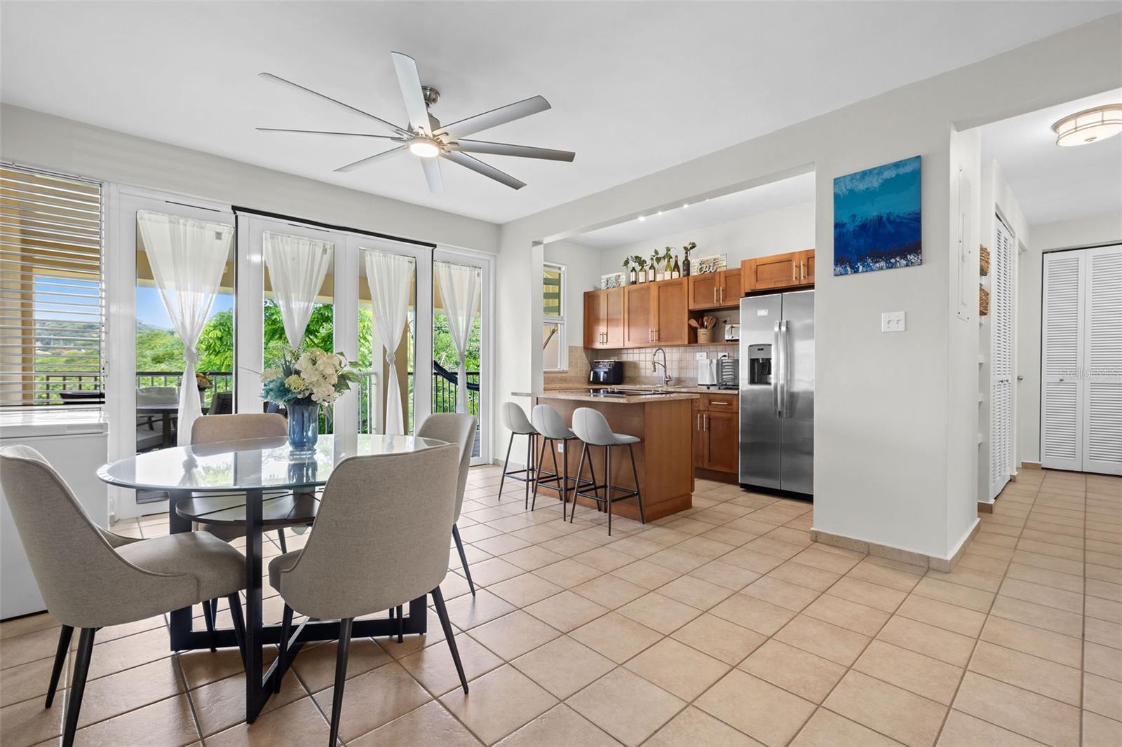 180 PALMAS DRIVE #52-03