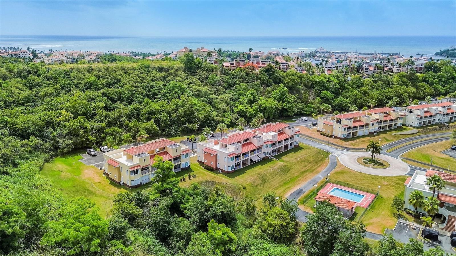 180 PALMAS DRIVE #52-03