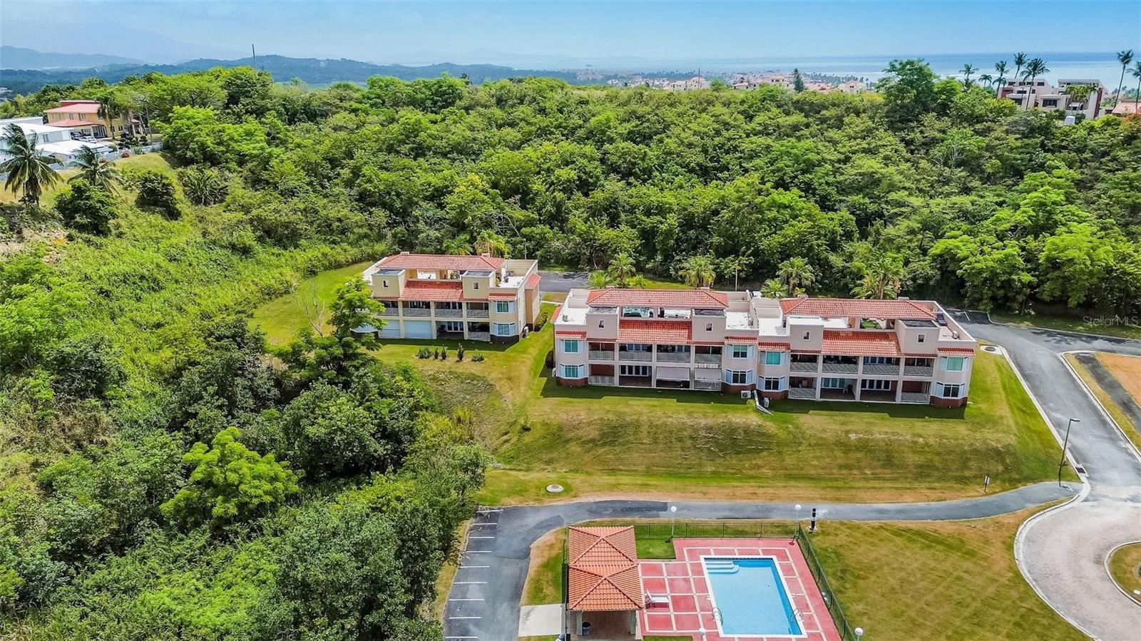 180 PALMAS DRIVE #52-03