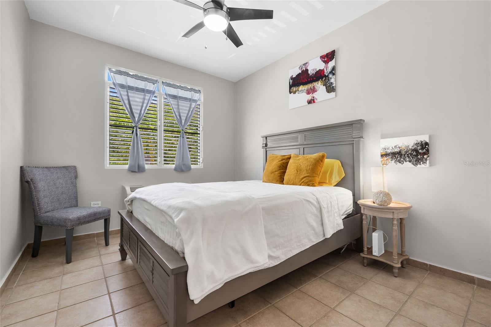 180 PALMAS DRIVE #52-03