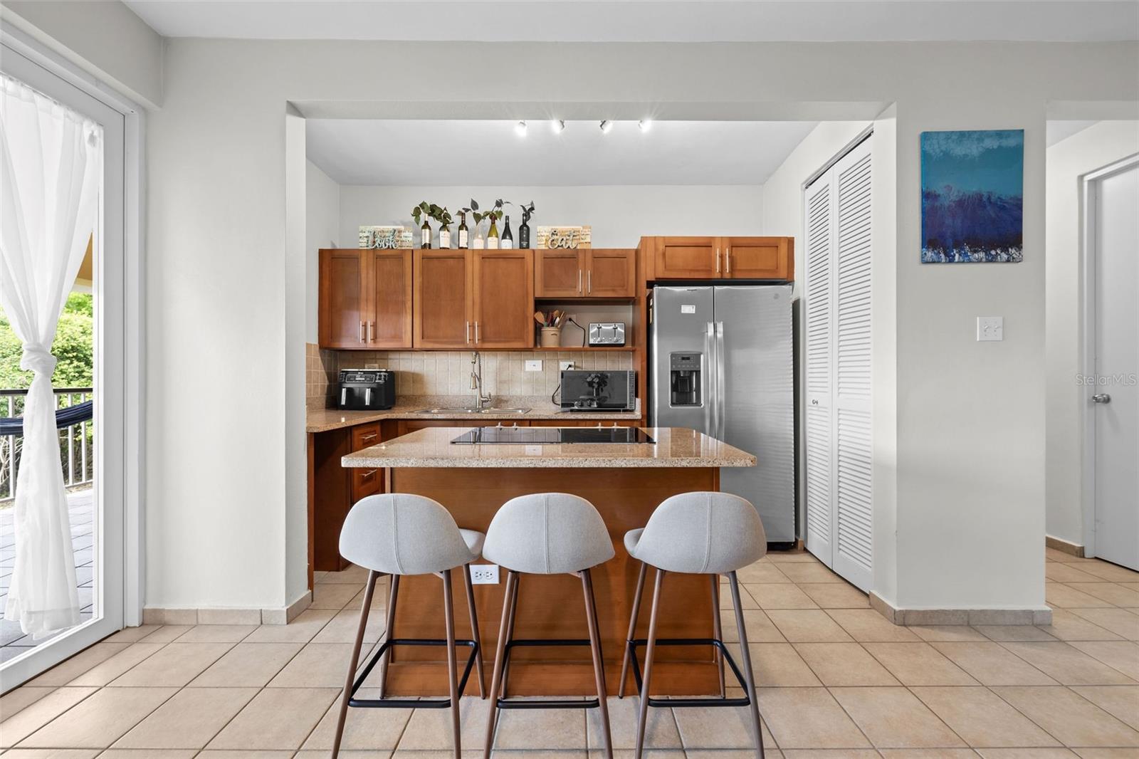 180 PALMAS DRIVE #52-03