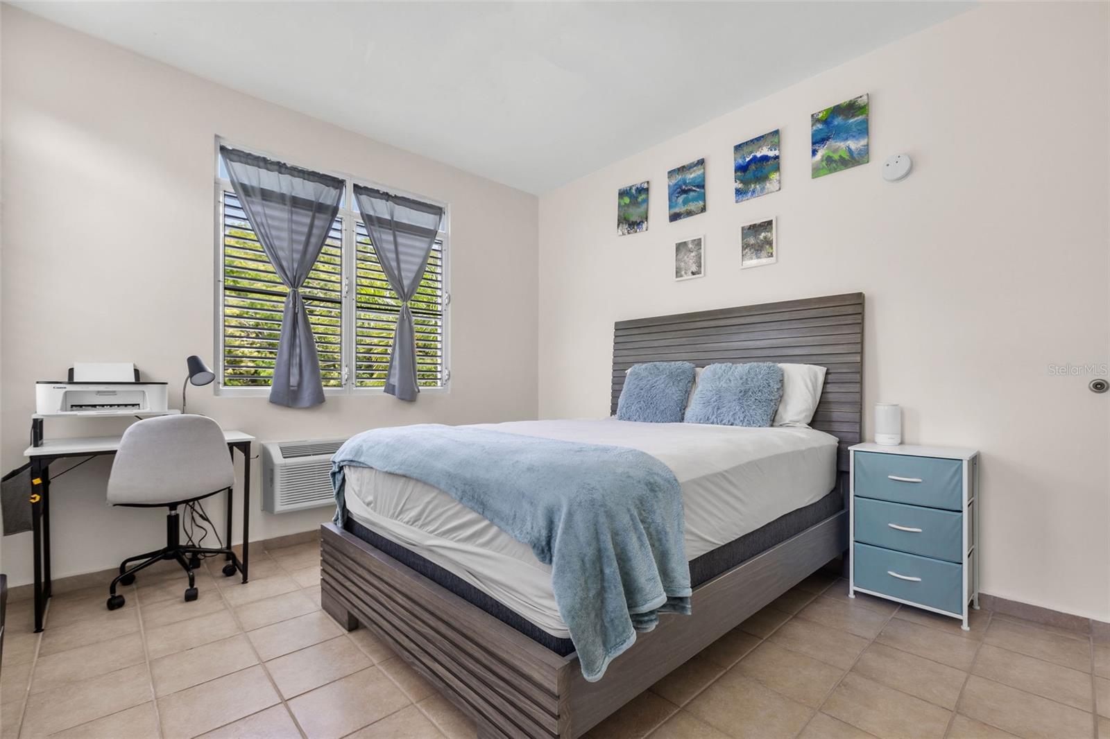 180 PALMAS DRIVE #52-03